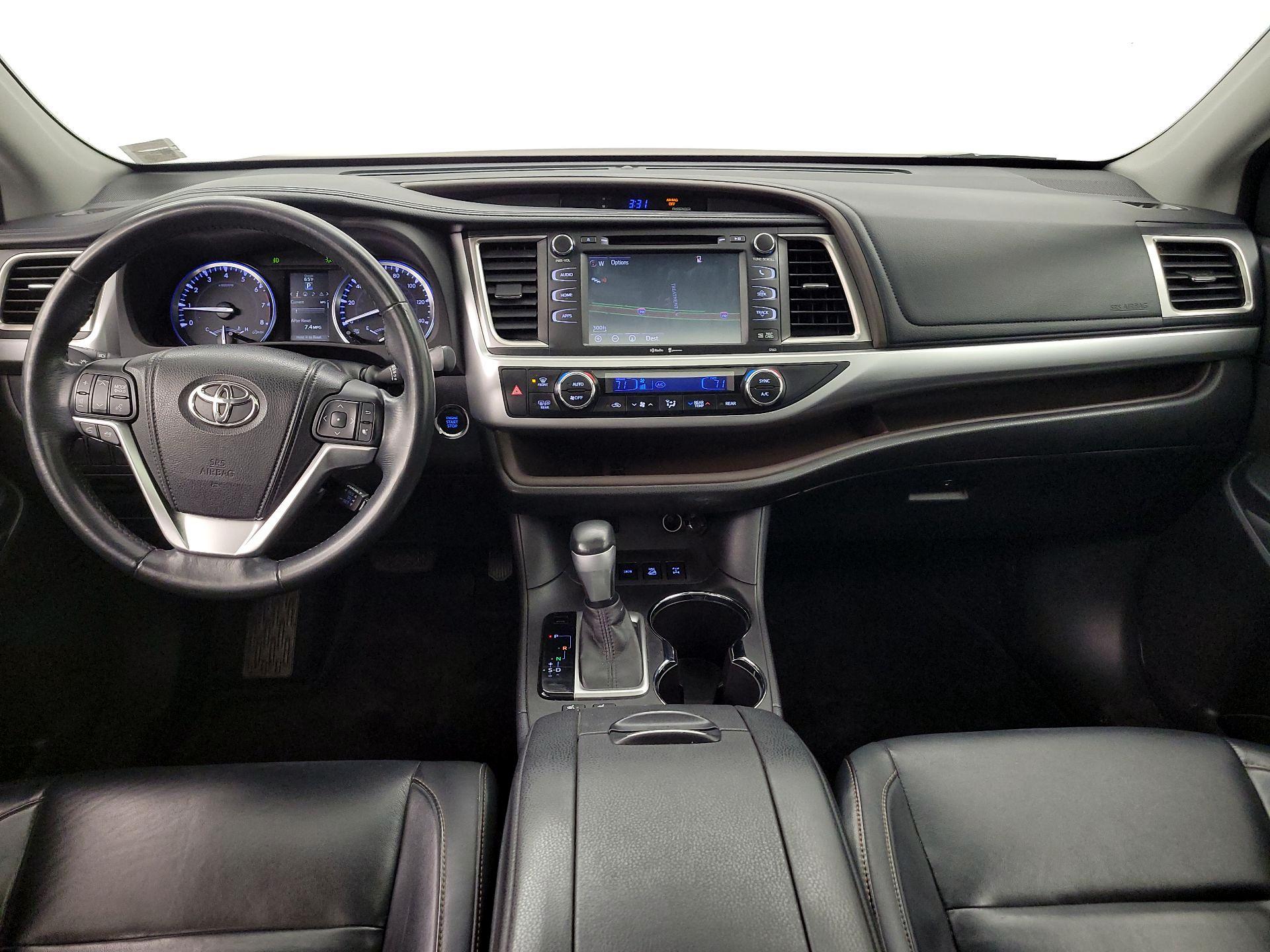 Thumbnail: 2015 Toyota Highlander - 9