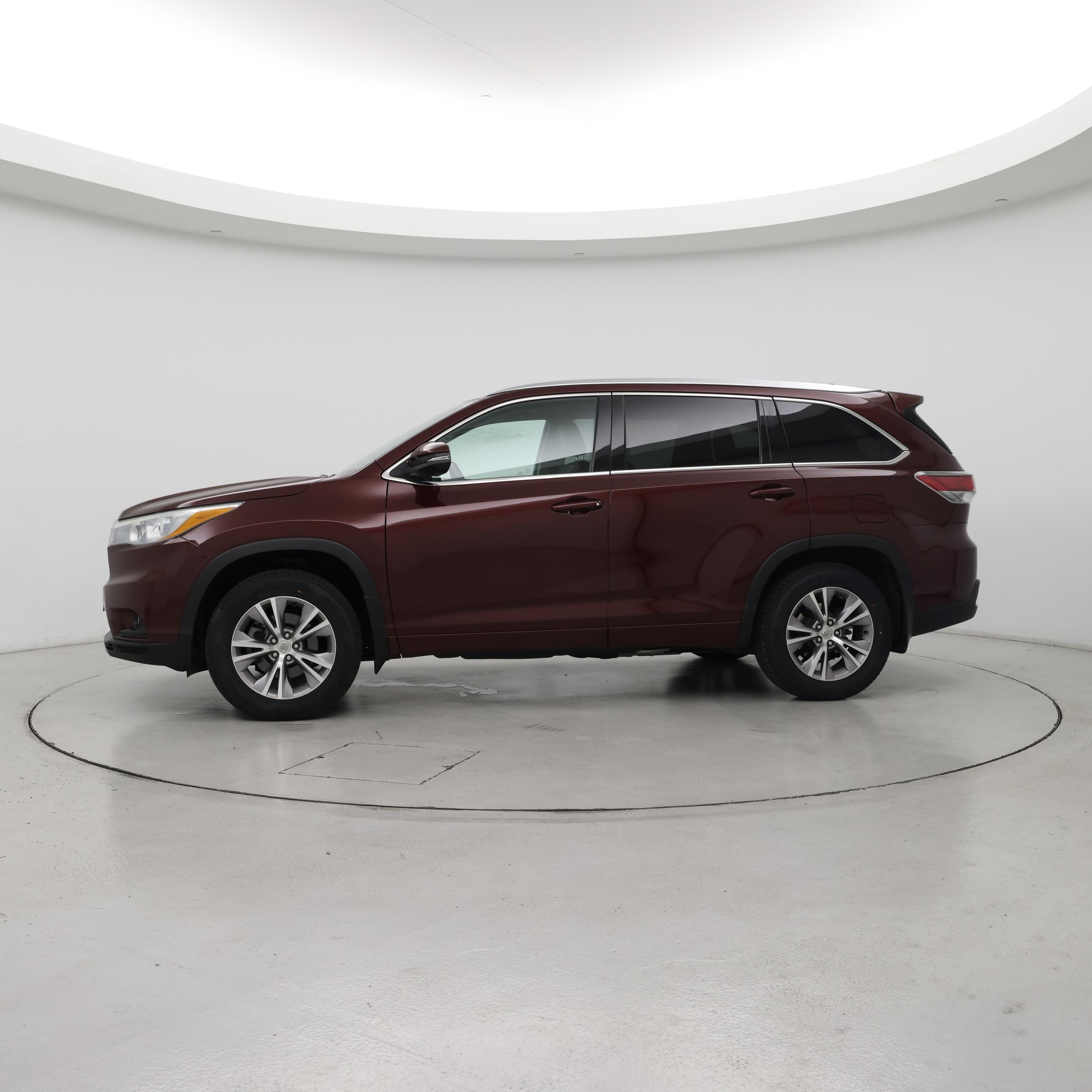 Thumbnail: 2015 Toyota Highlander - 3