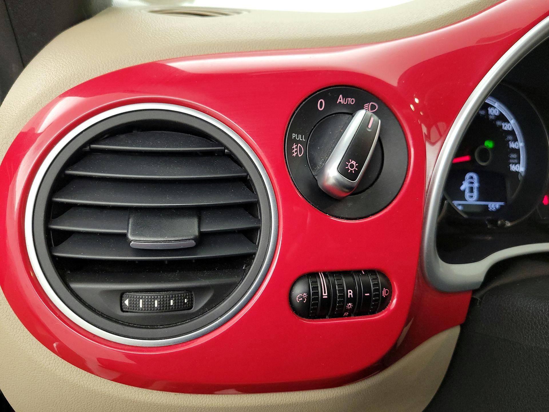 Thumbnail: 2018 Volkswagen Beetle - 13