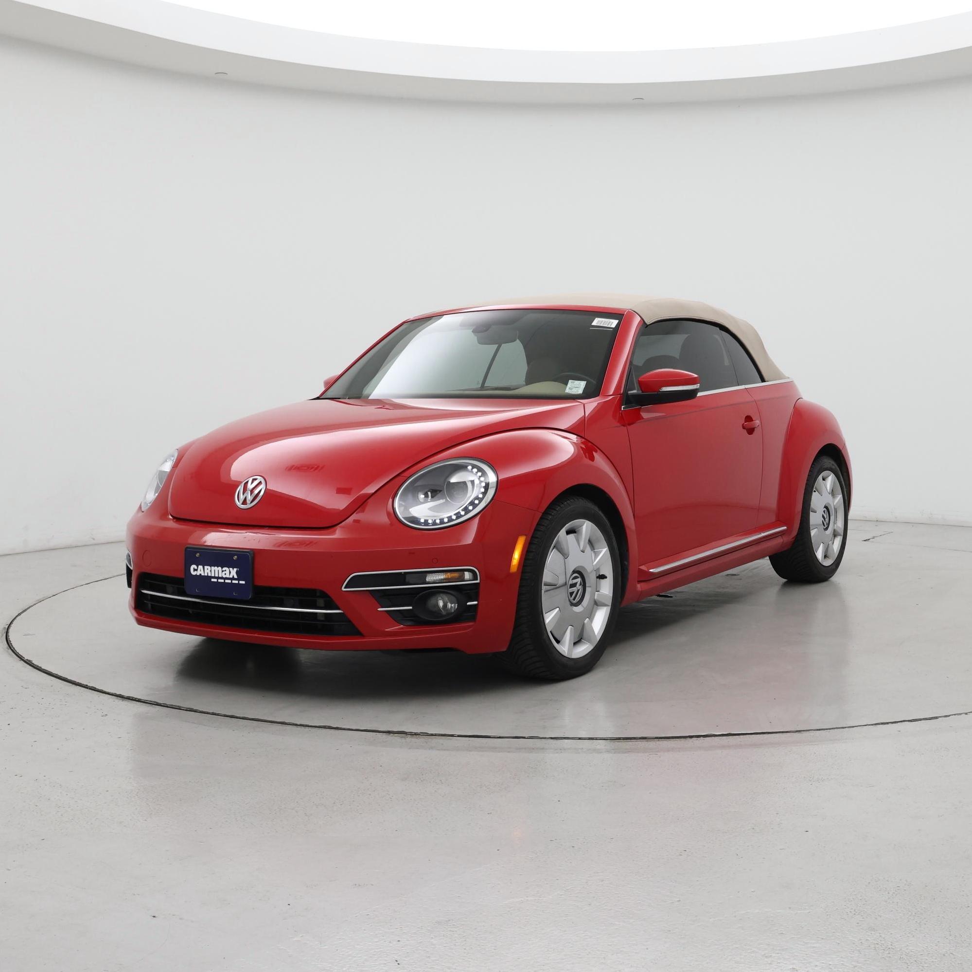Thumbnail: 2018 Volkswagen Beetle - 4