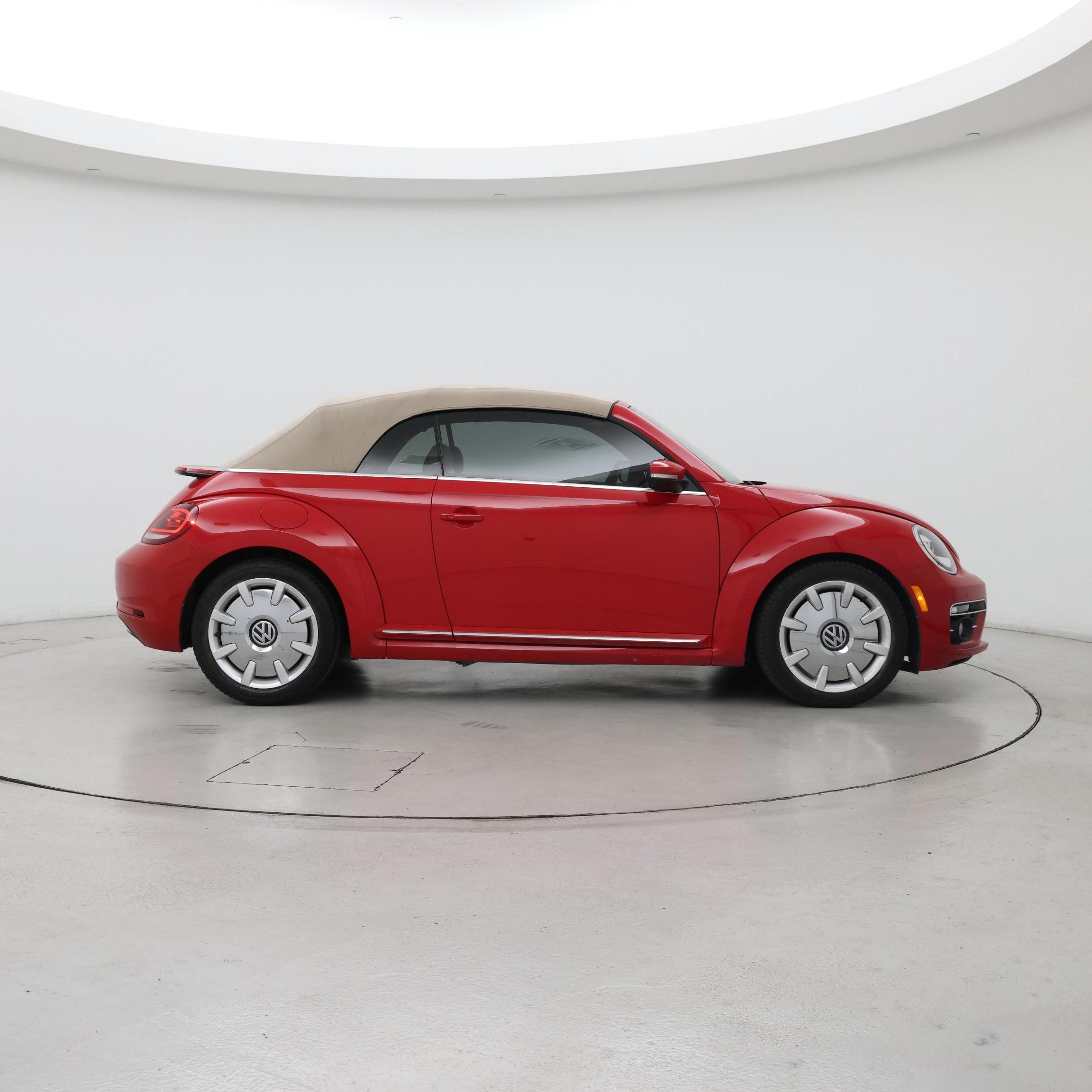 Thumbnail: 2018 Volkswagen Beetle - 7