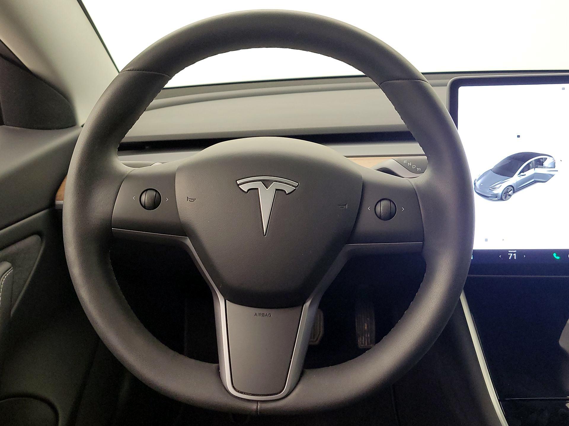 Thumbnail: 2020 Tesla Model 3 - 10