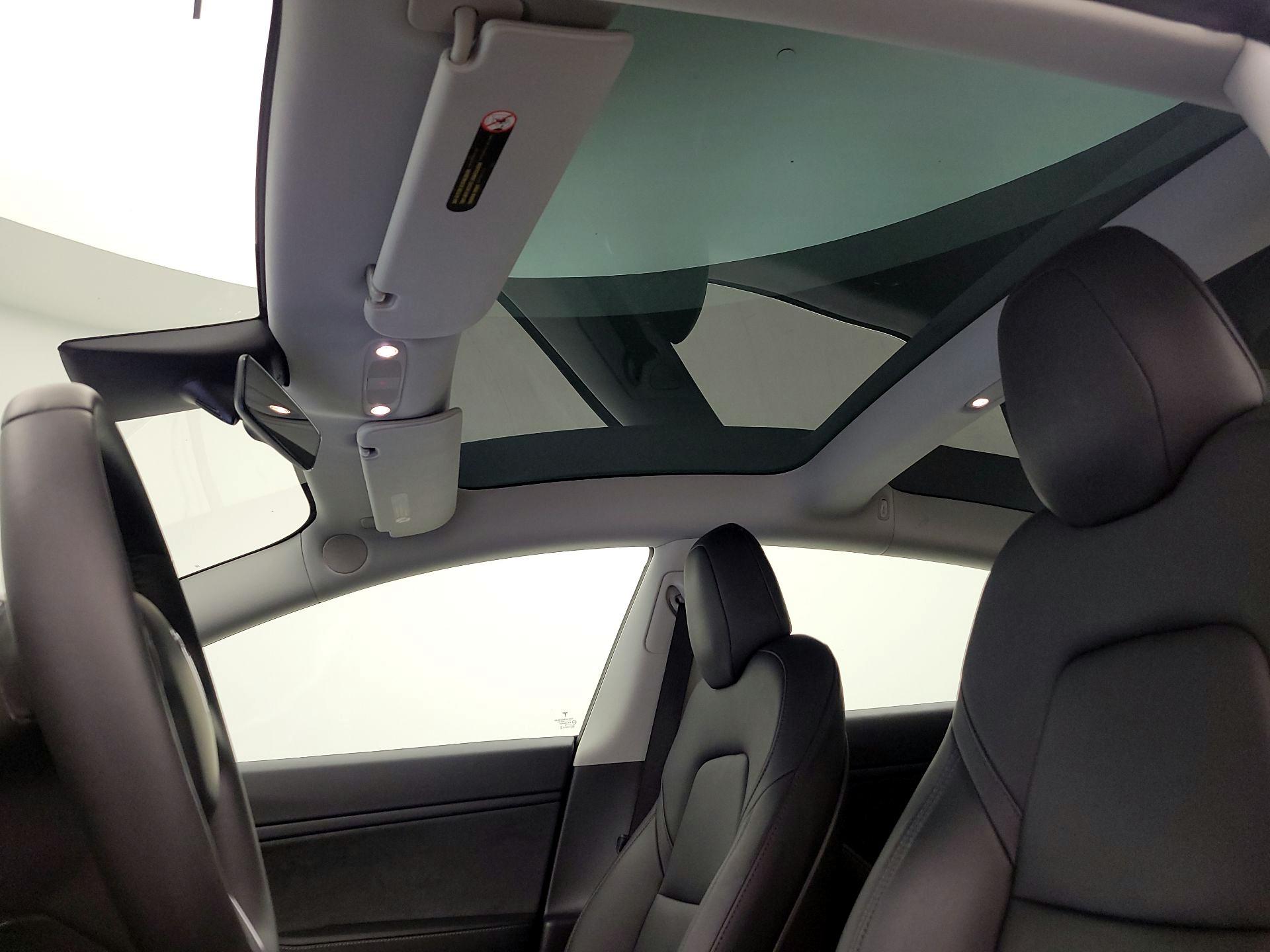 Thumbnail: 2020 Tesla Model 3 - 19