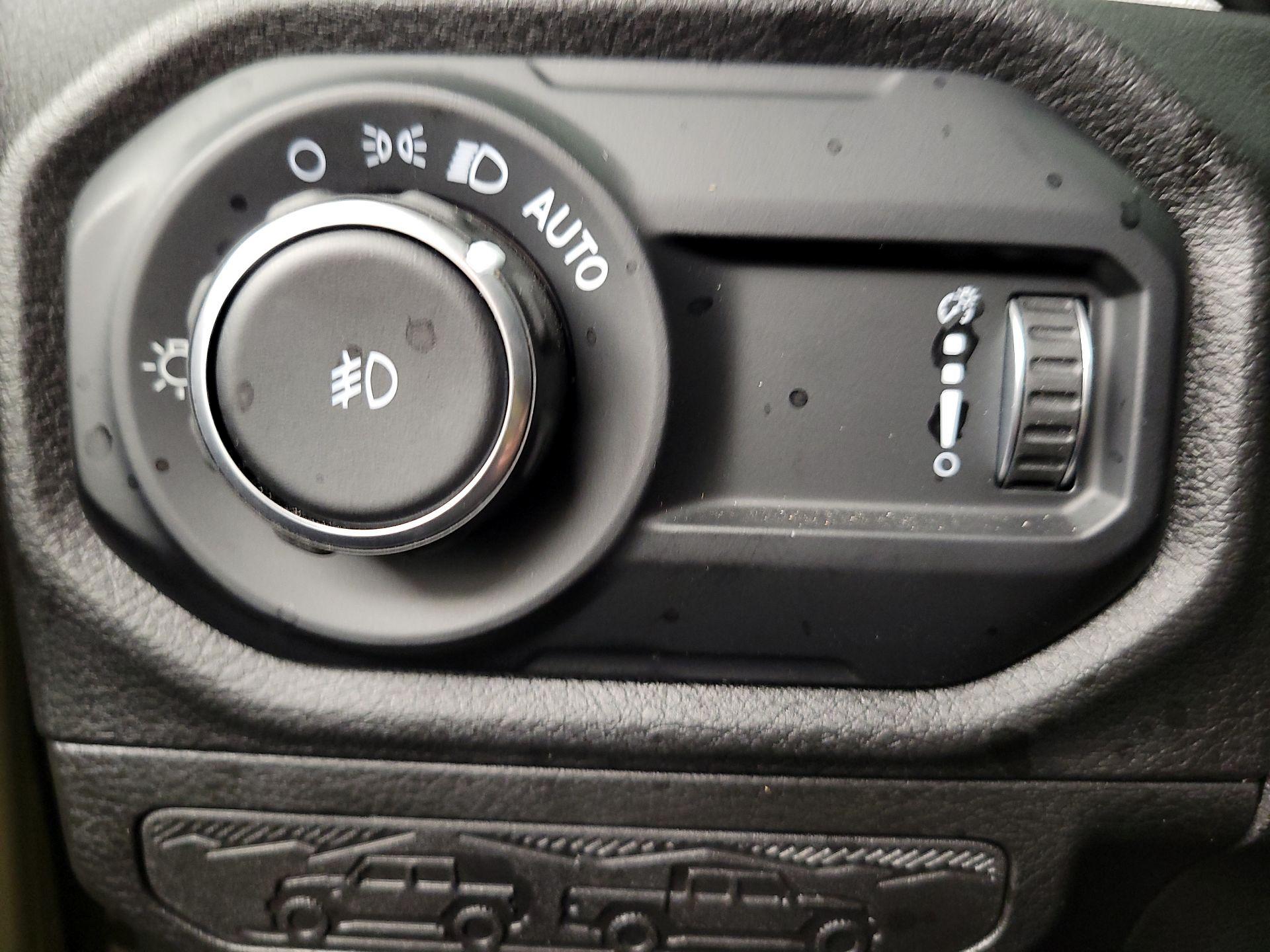 Thumbnail: 2025 Jeep Wrangler - 13