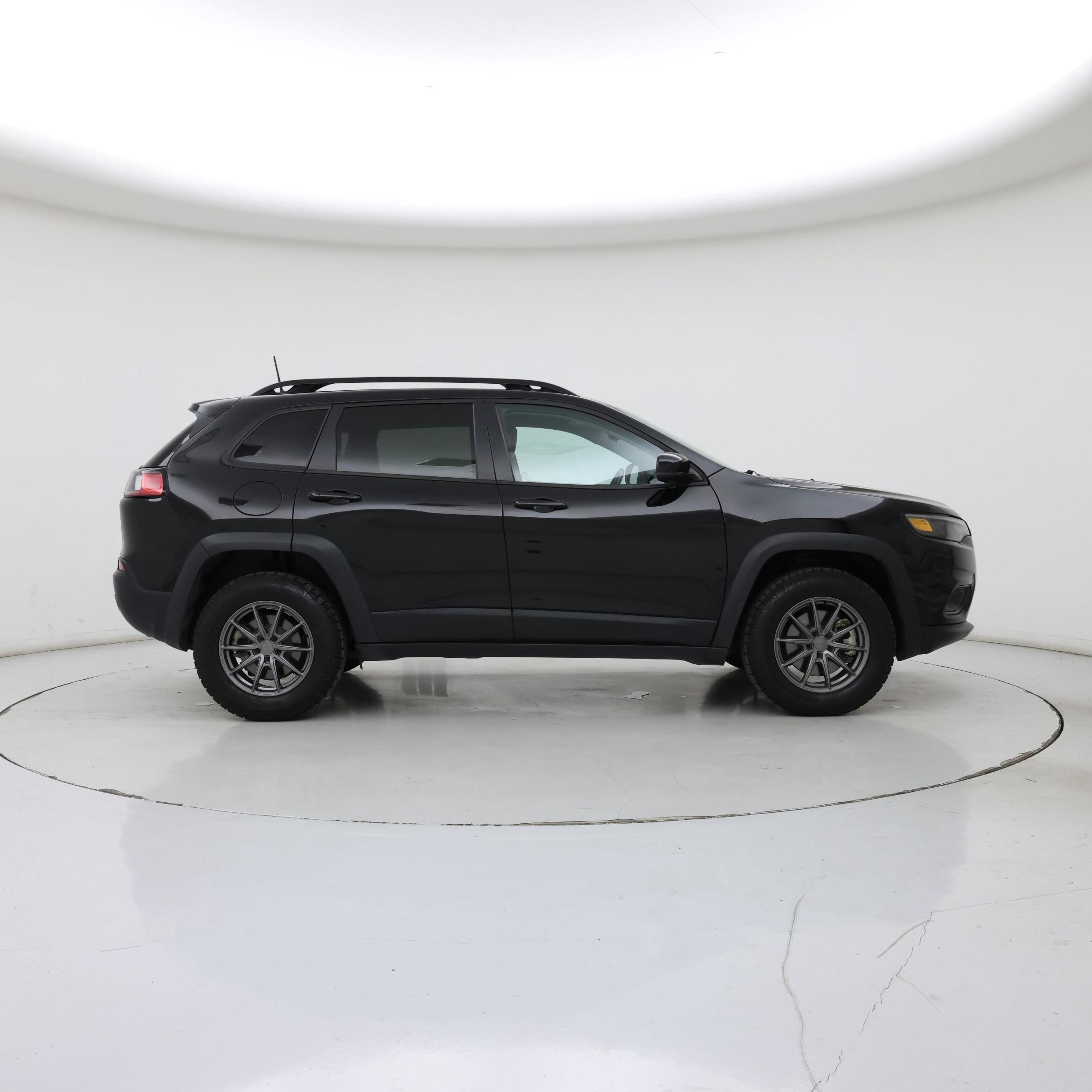 Thumbnail: 2022 Jeep Cherokee - 7