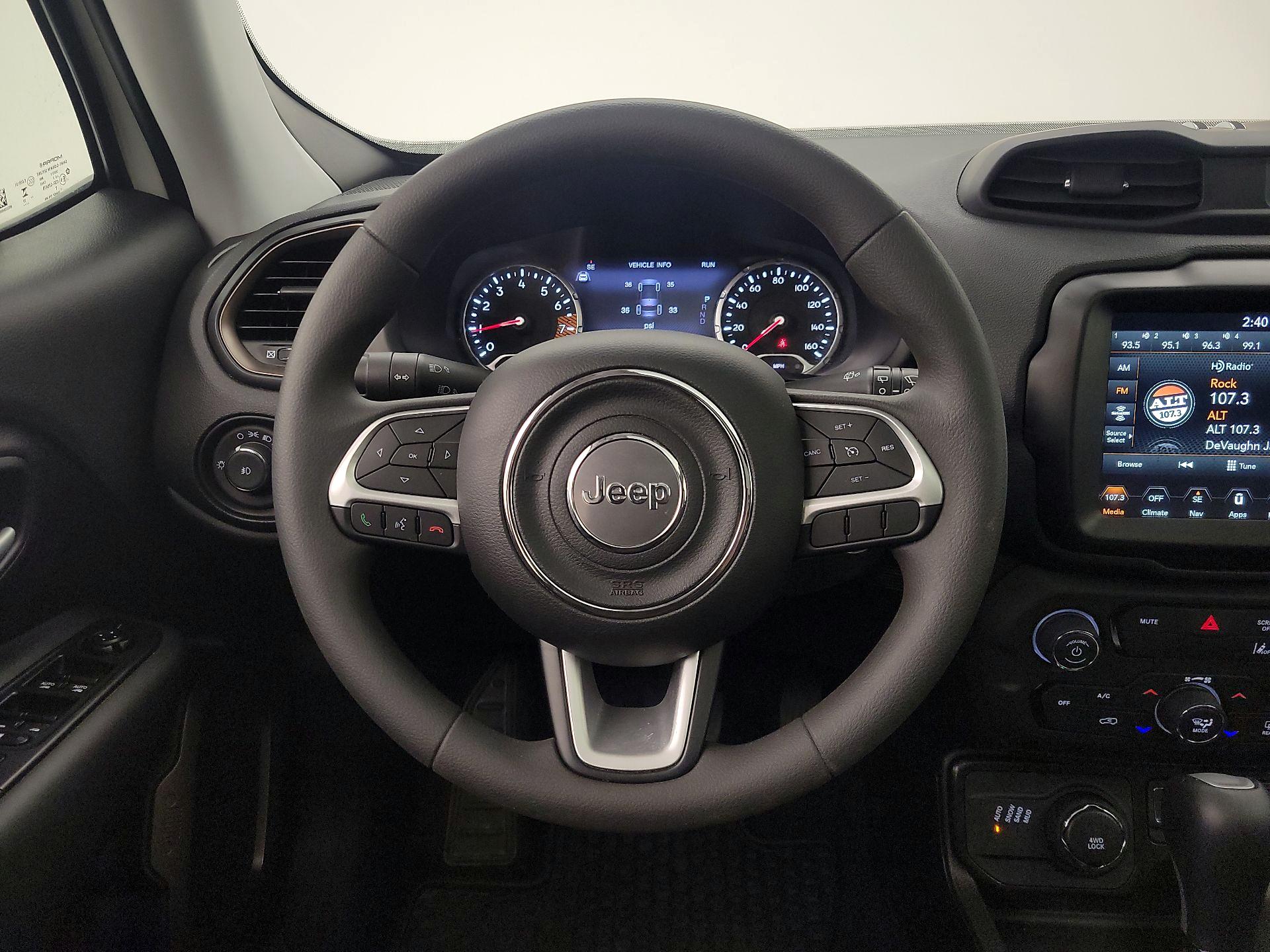 Thumbnail: 2023 Jeep Renegade - 10