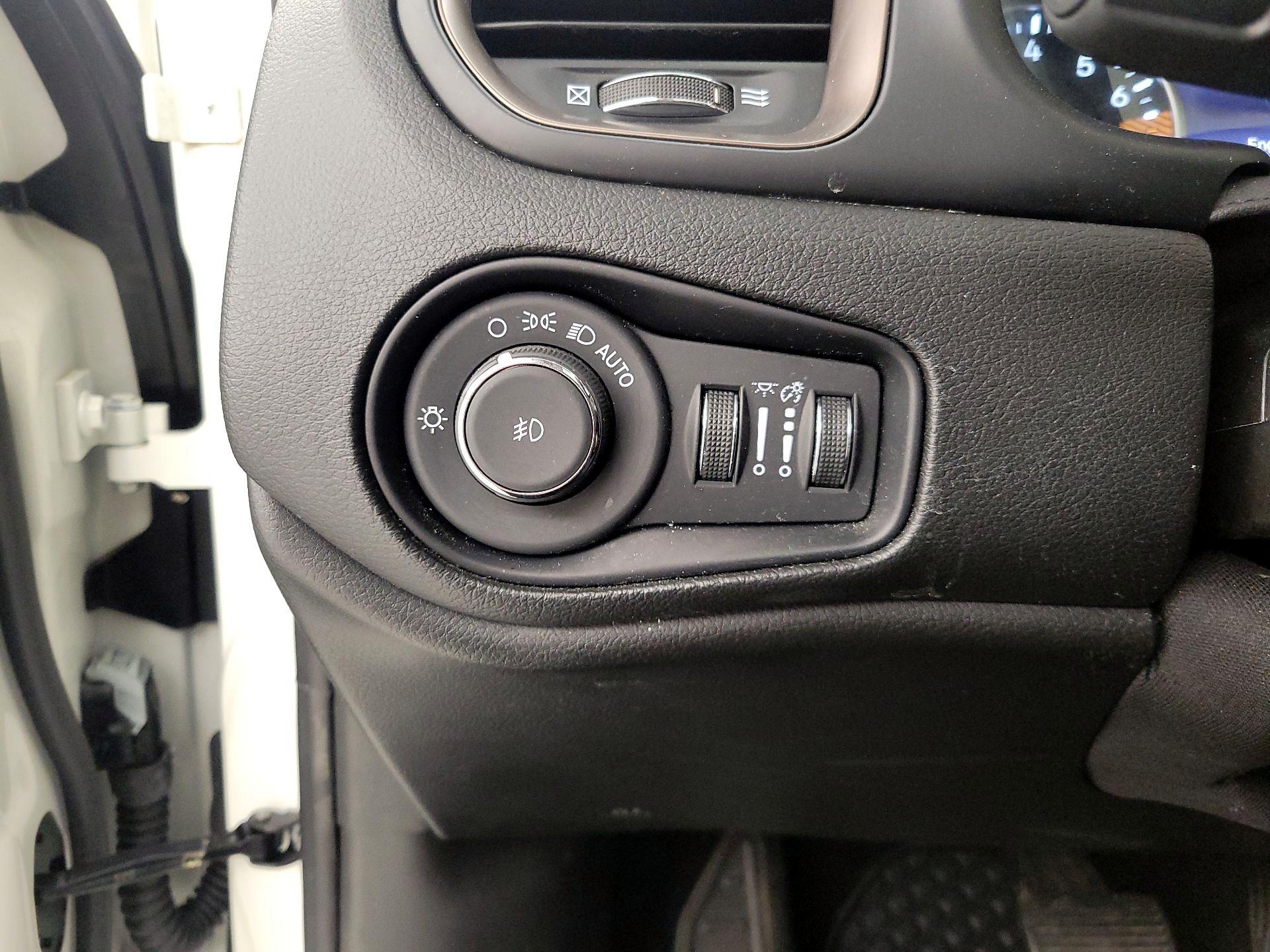 Thumbnail: 2023 Jeep Renegade - 13