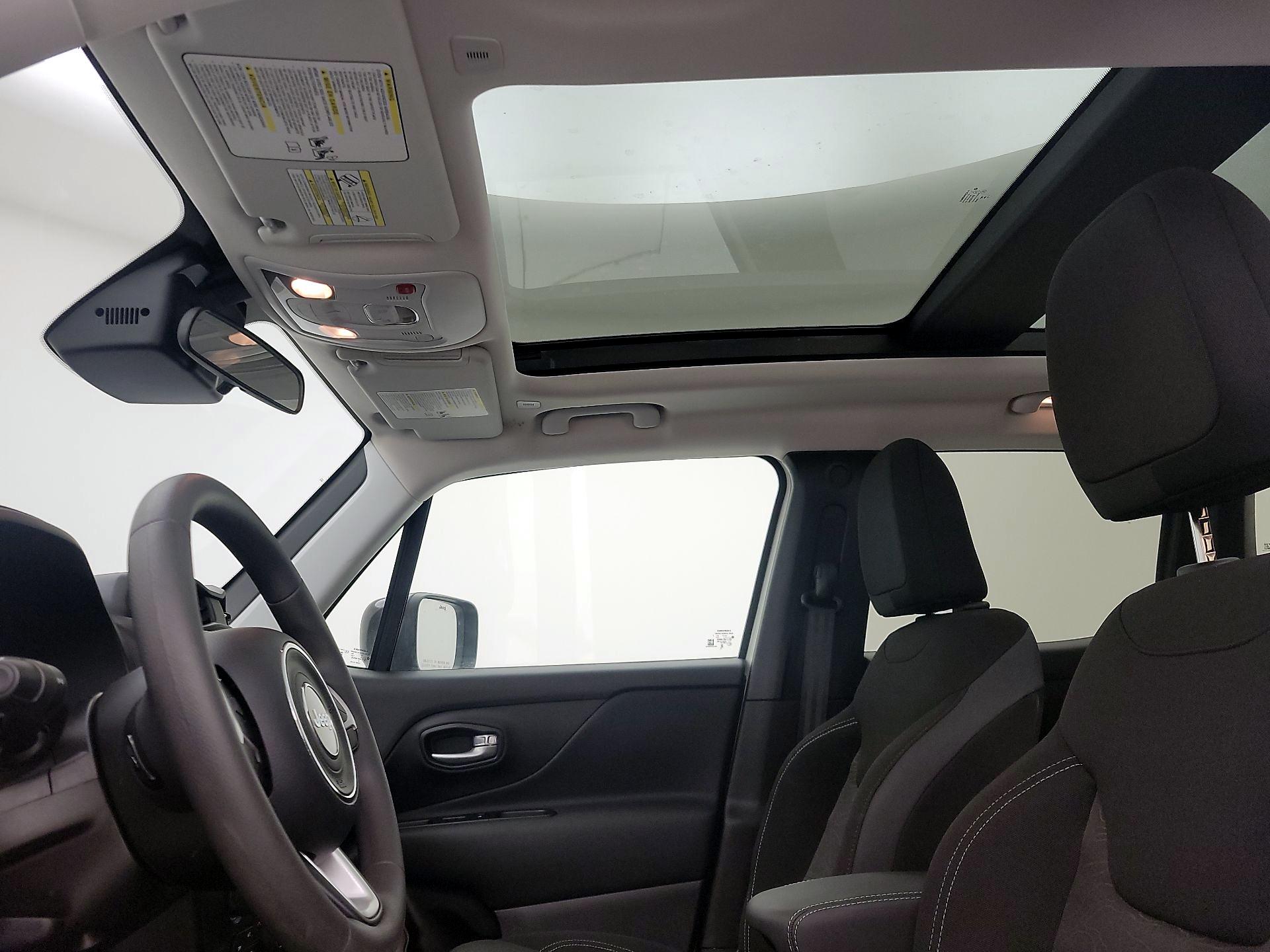 Thumbnail: 2023 Jeep Renegade - 20