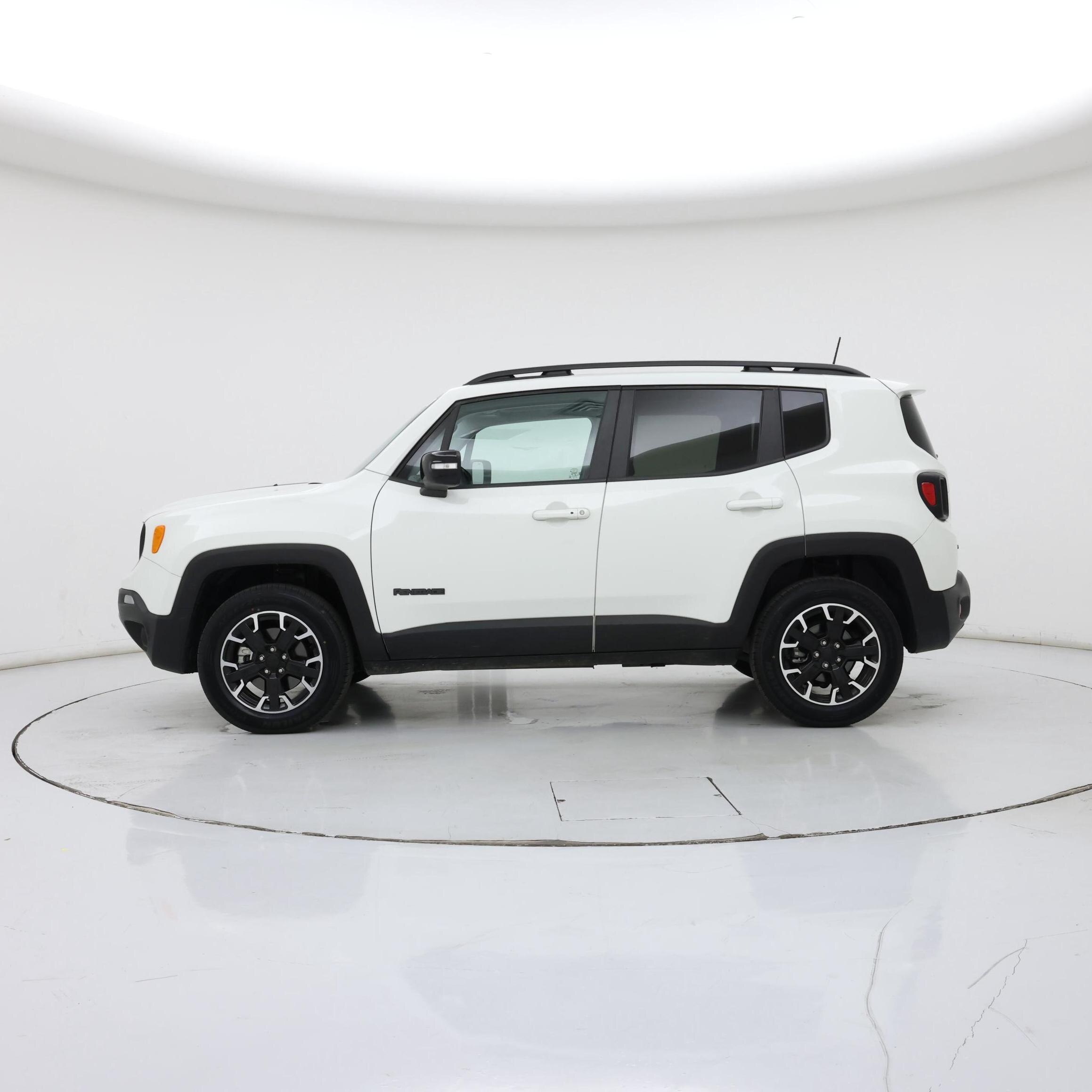 Thumbnail: 2023 Jeep Renegade - 3