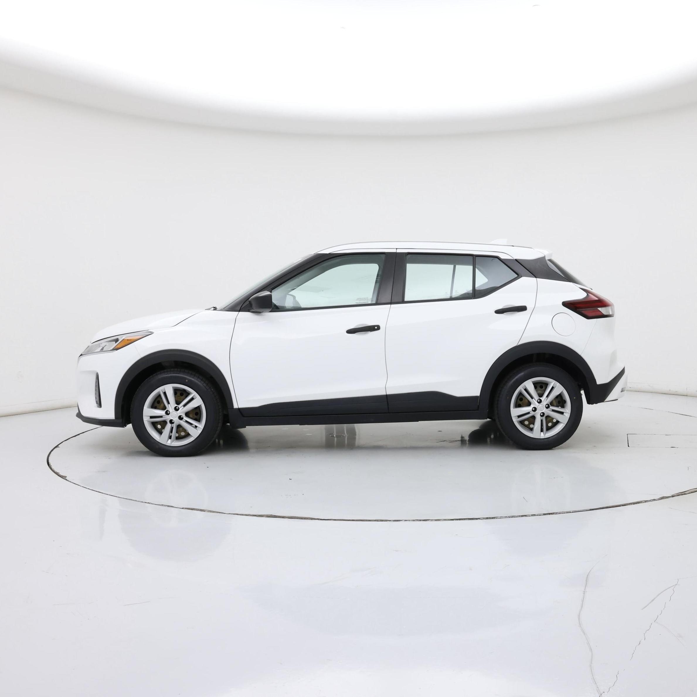 Thumbnail: 2022 Nissan Kicks - 3