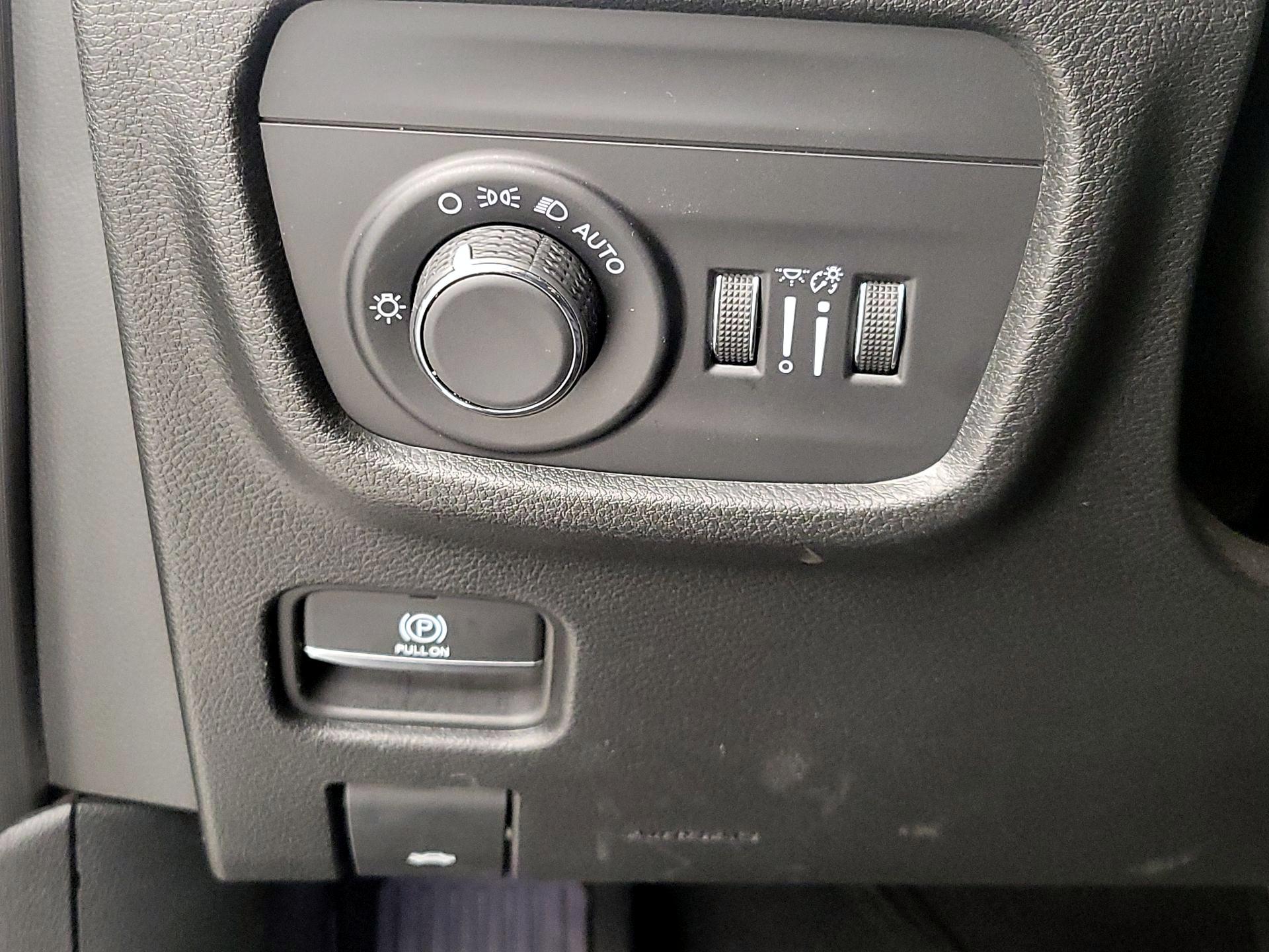 Thumbnail: 2023 Jeep Grand Cherokee - 13