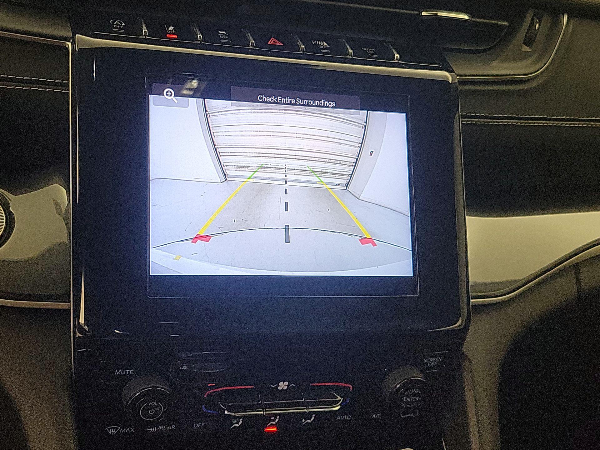 Thumbnail: 2023 Jeep Grand Cherokee - 14