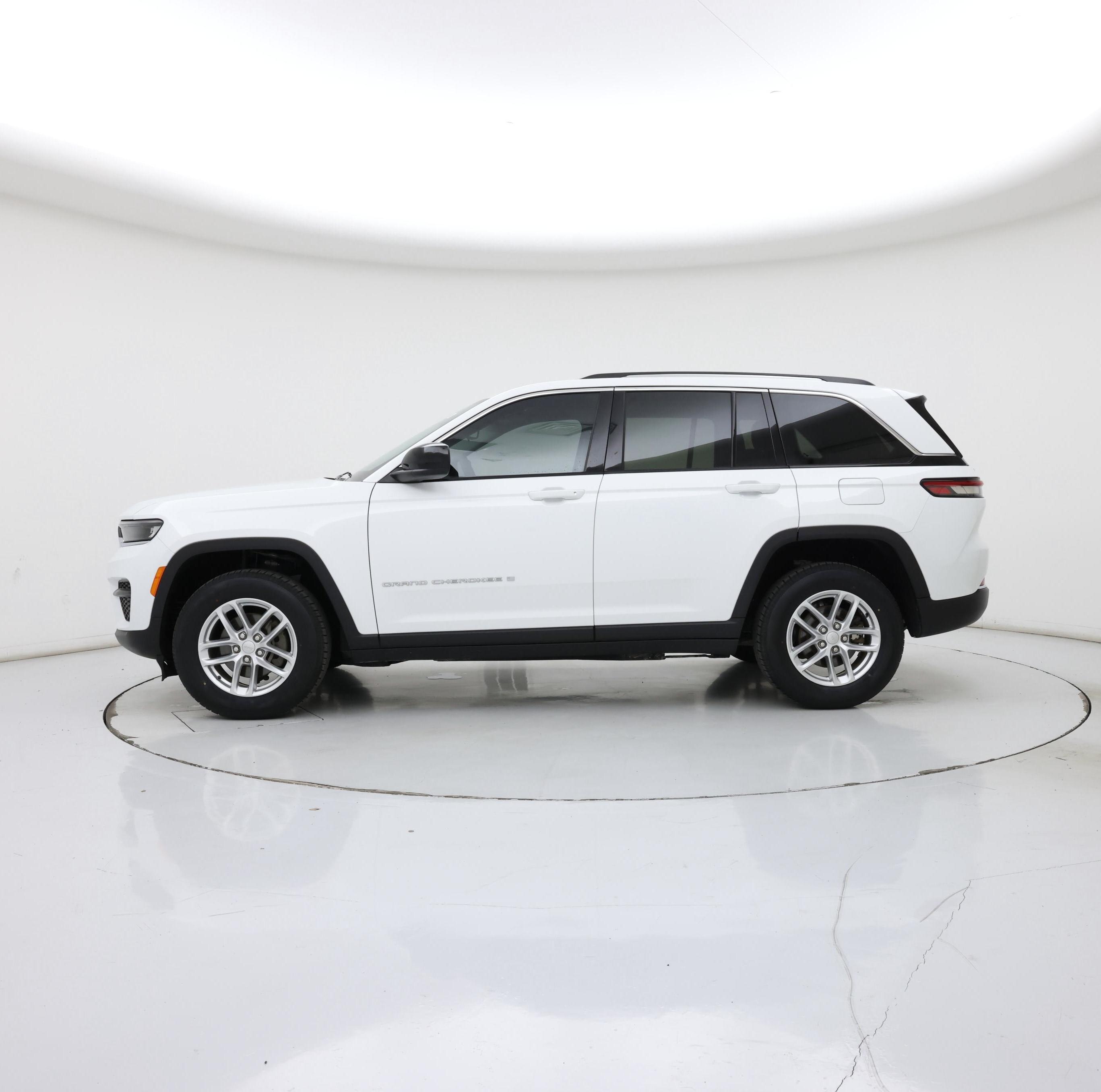 Thumbnail: 2023 Jeep Grand Cherokee - 3