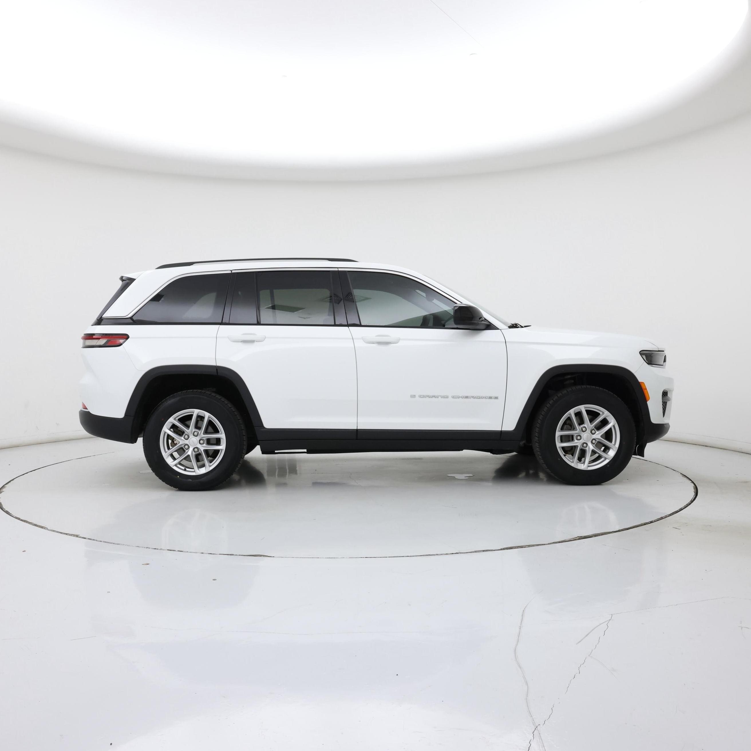 Thumbnail: 2023 Jeep Grand Cherokee - 7