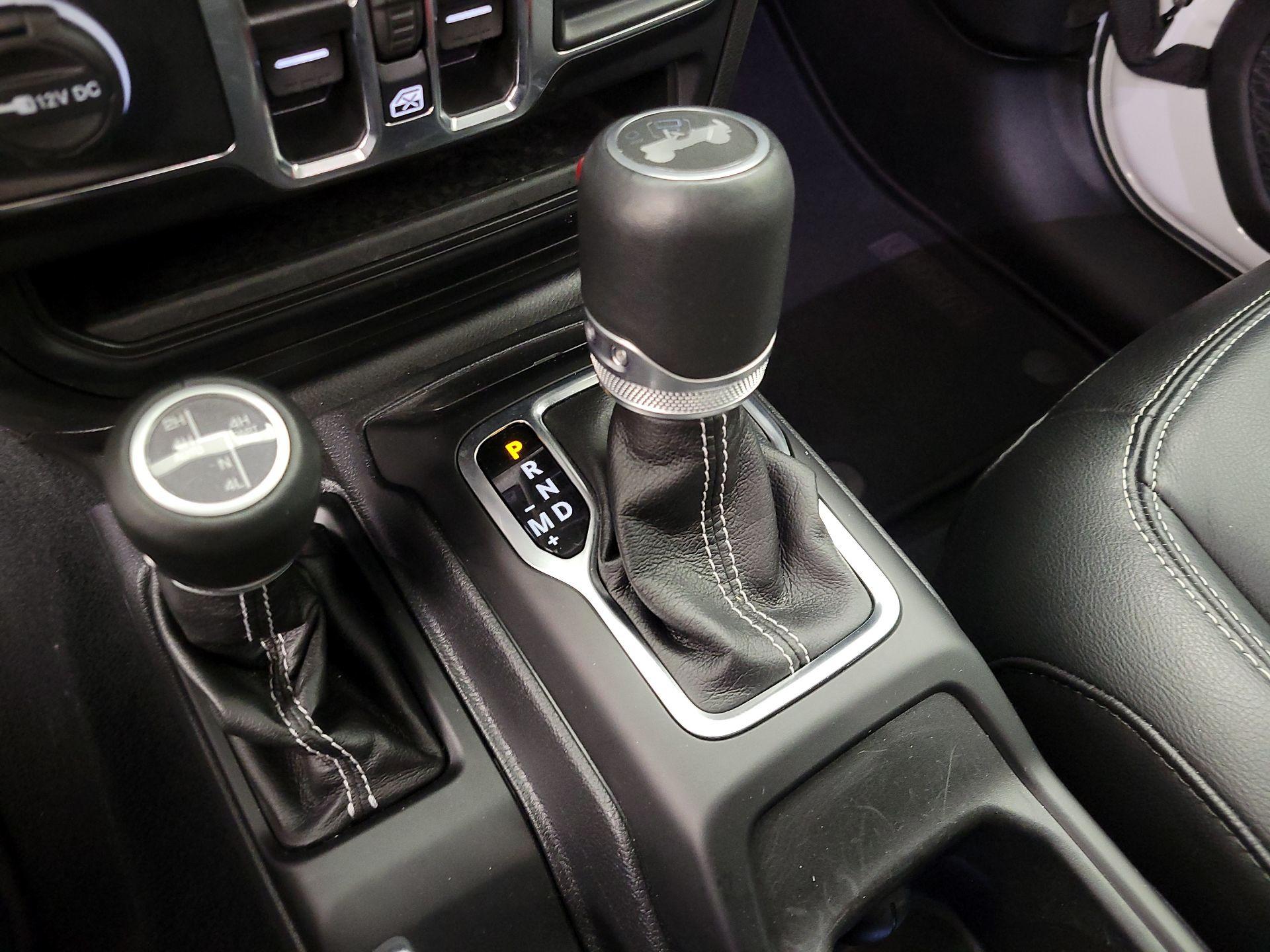 Thumbnail: 2022 Jeep Wrangler - 18