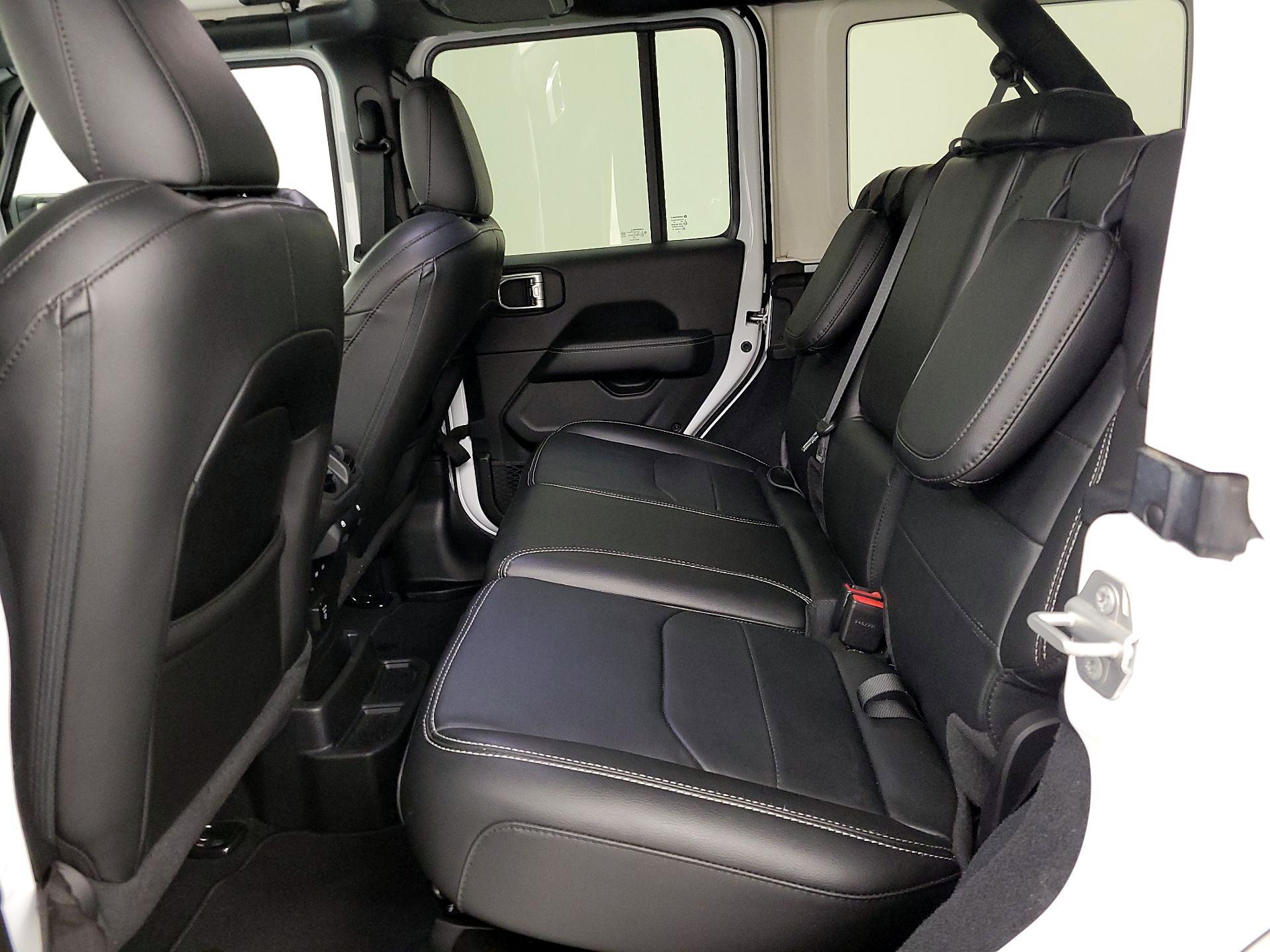 Thumbnail: 2022 Jeep Wrangler - 20