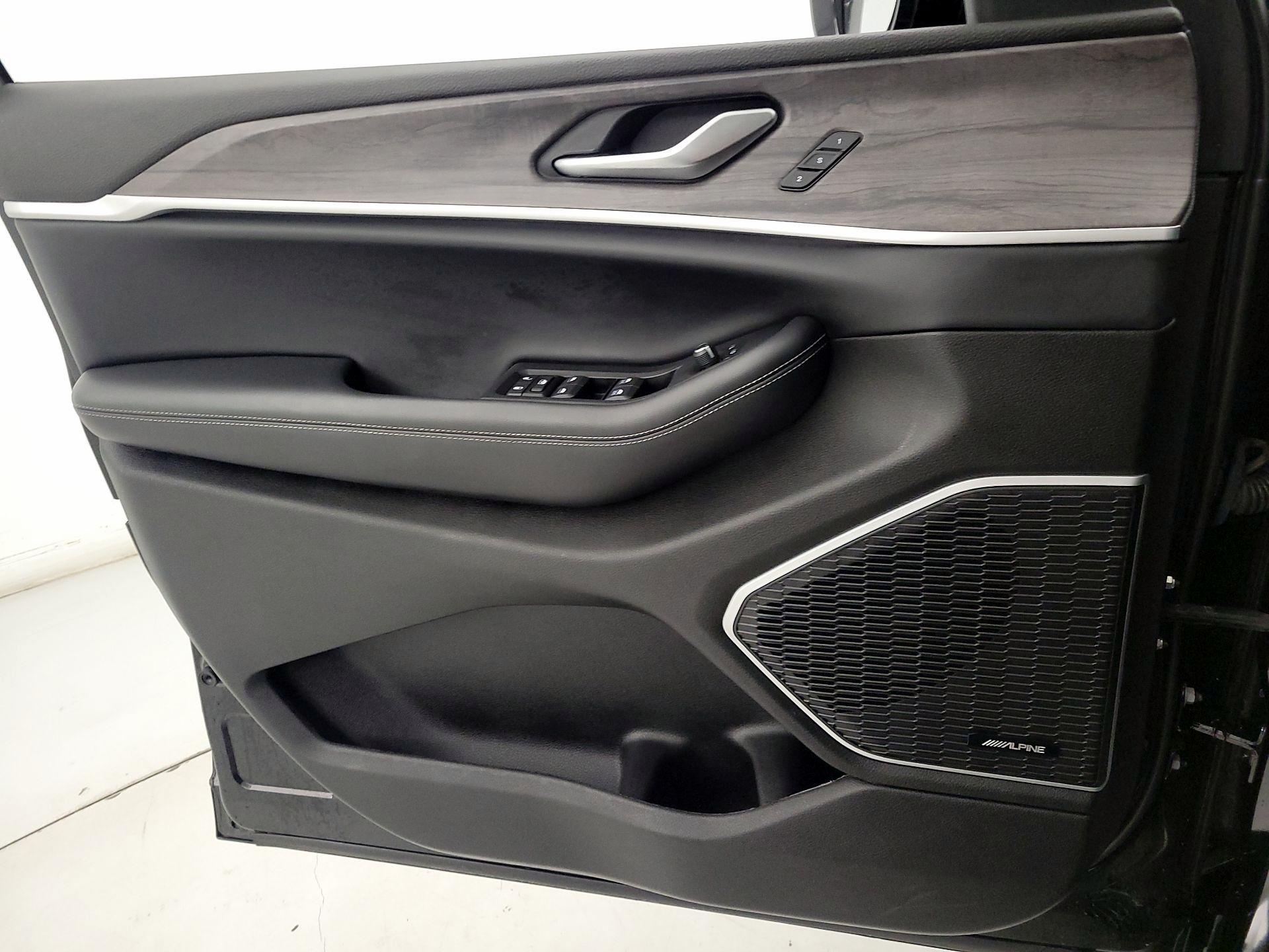 Thumbnail: 2022 Jeep Grand Cherokee L - 12