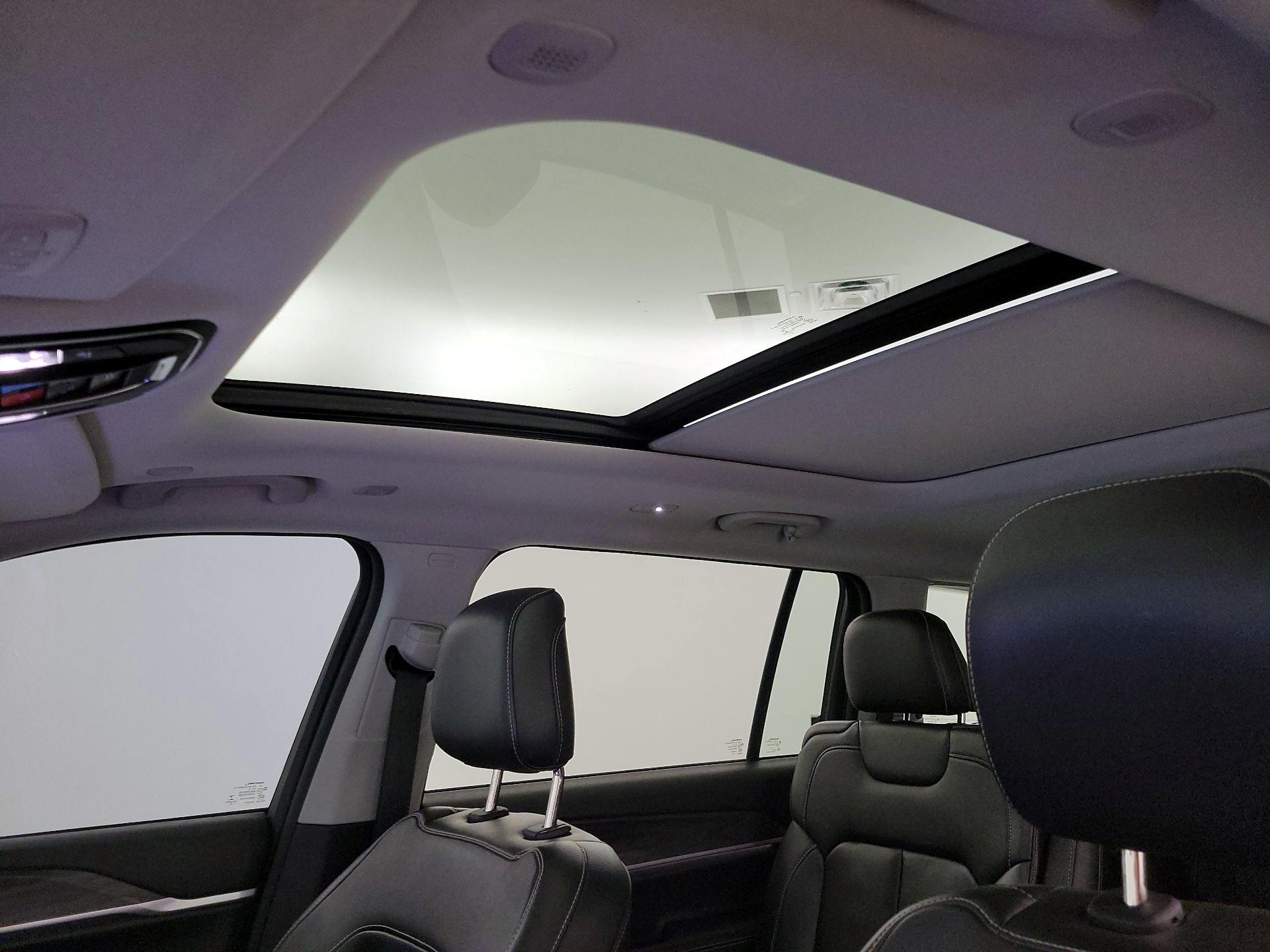 Thumbnail: 2022 Jeep Grand Cherokee L - 20