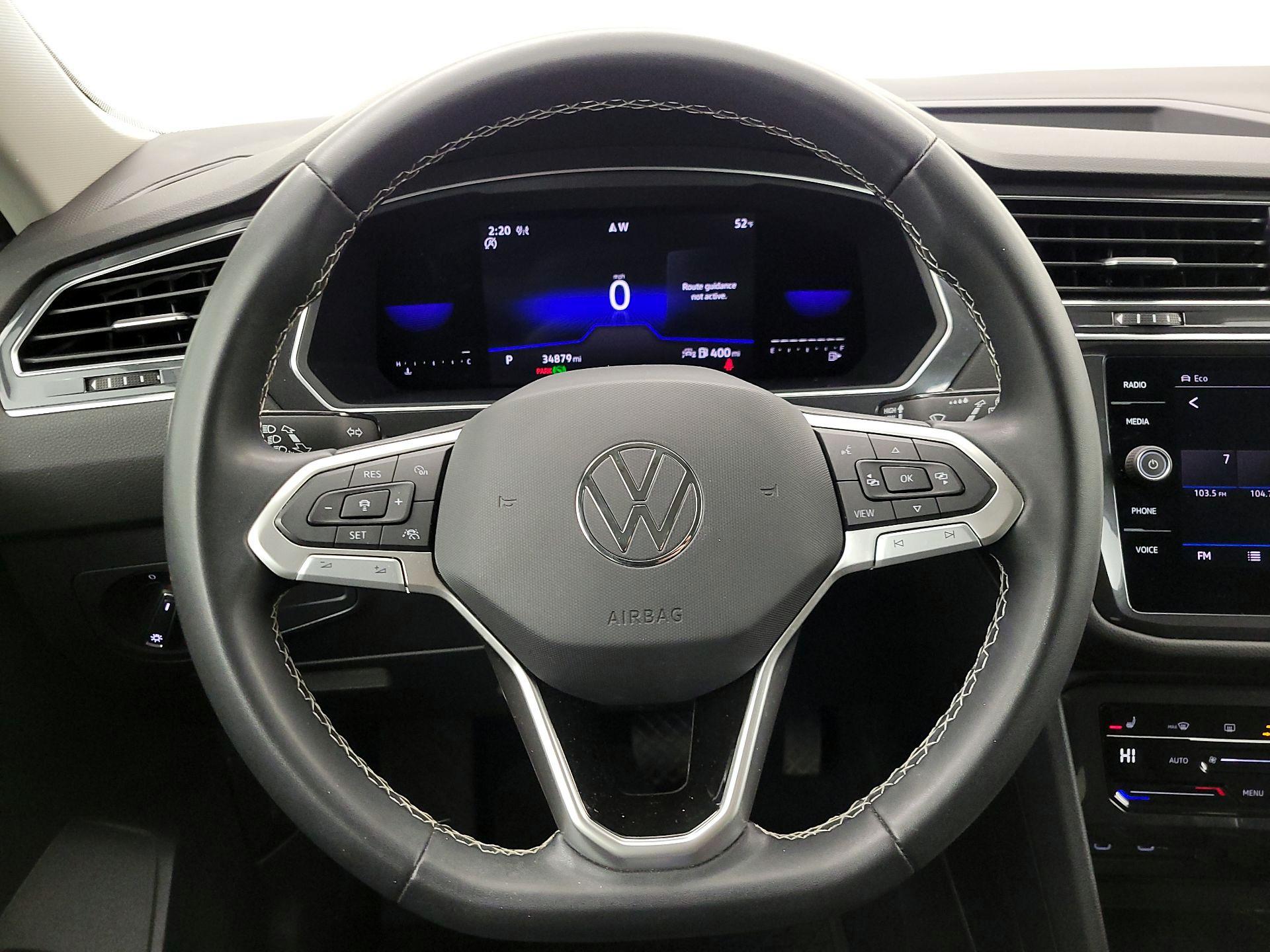 Thumbnail: 2022 Volkswagen Tiguan - 10