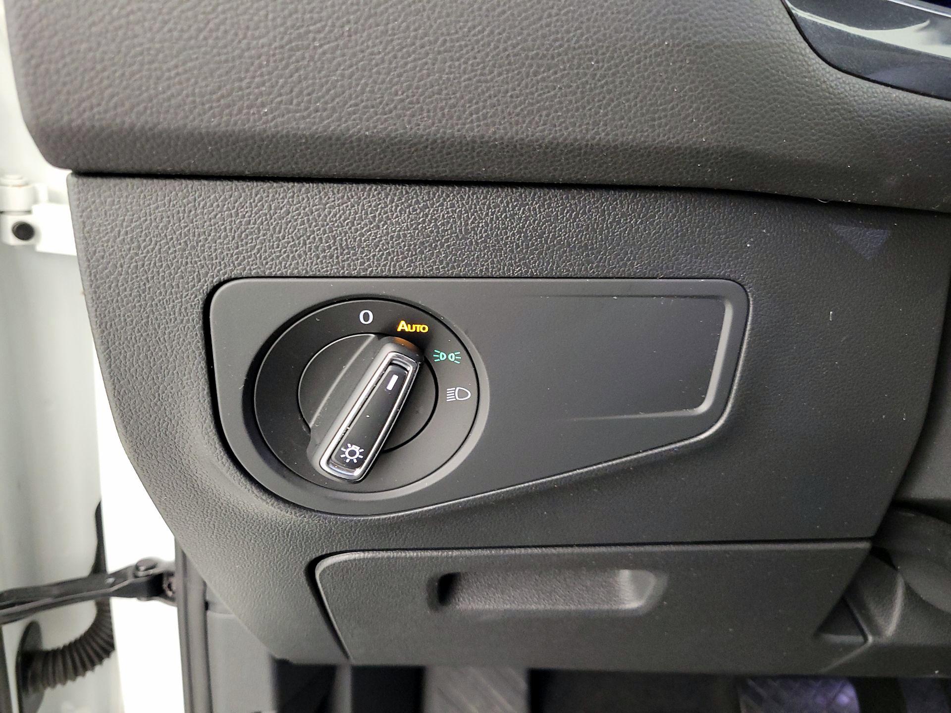 Thumbnail: 2022 Volkswagen Tiguan - 13