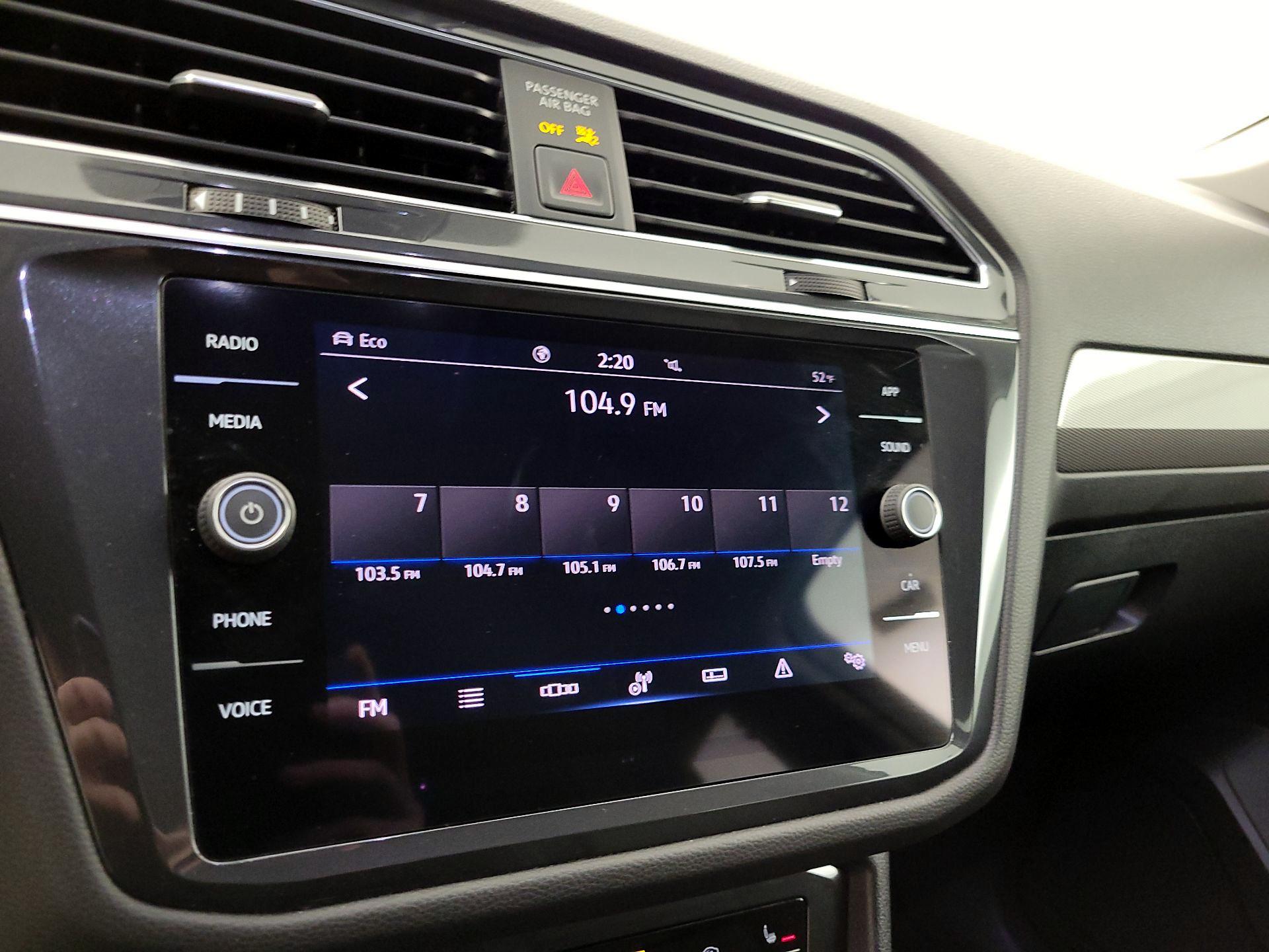 Thumbnail: 2022 Volkswagen Tiguan - 15