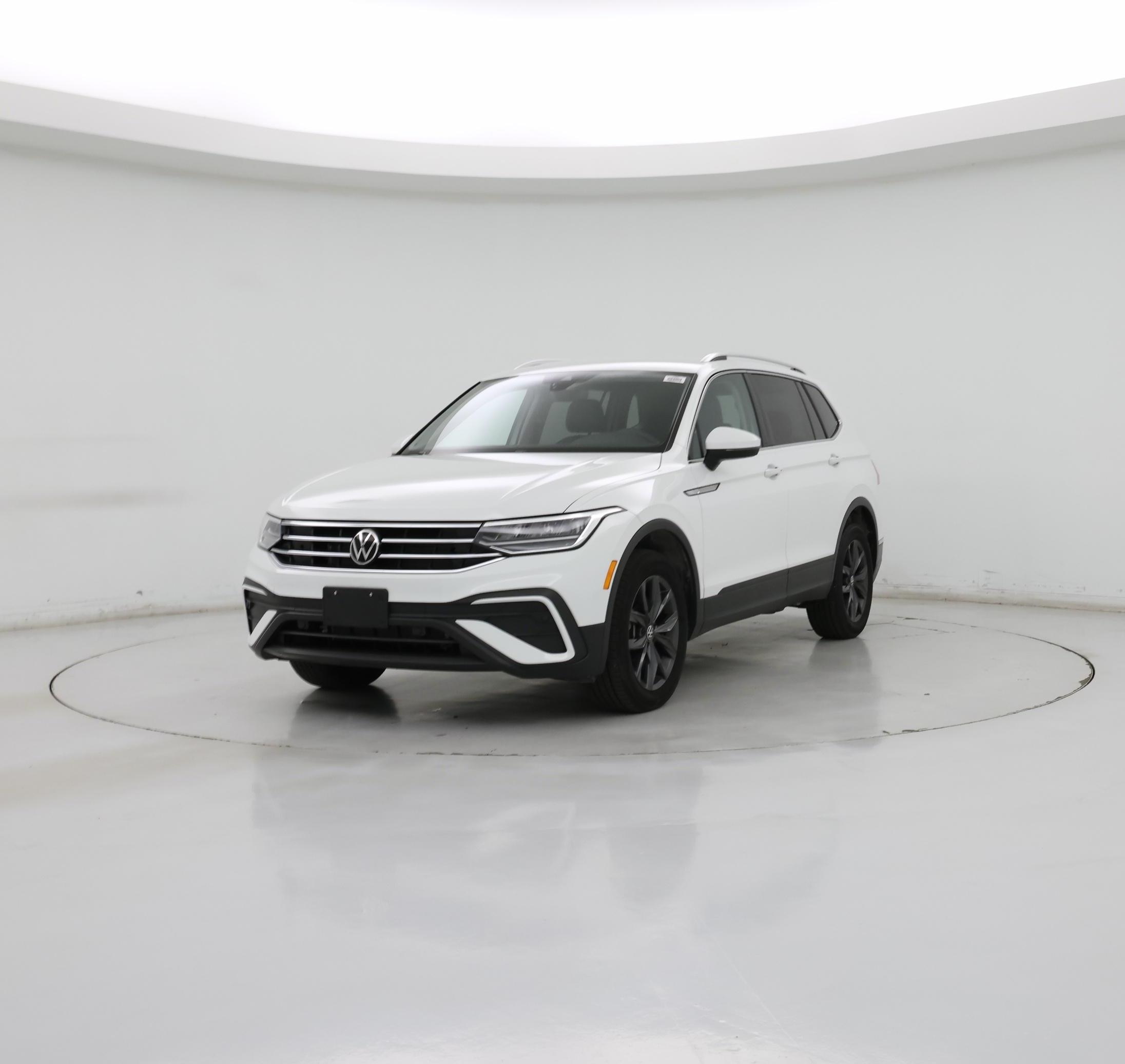 Thumbnail: 2022 Volkswagen Tiguan - 4