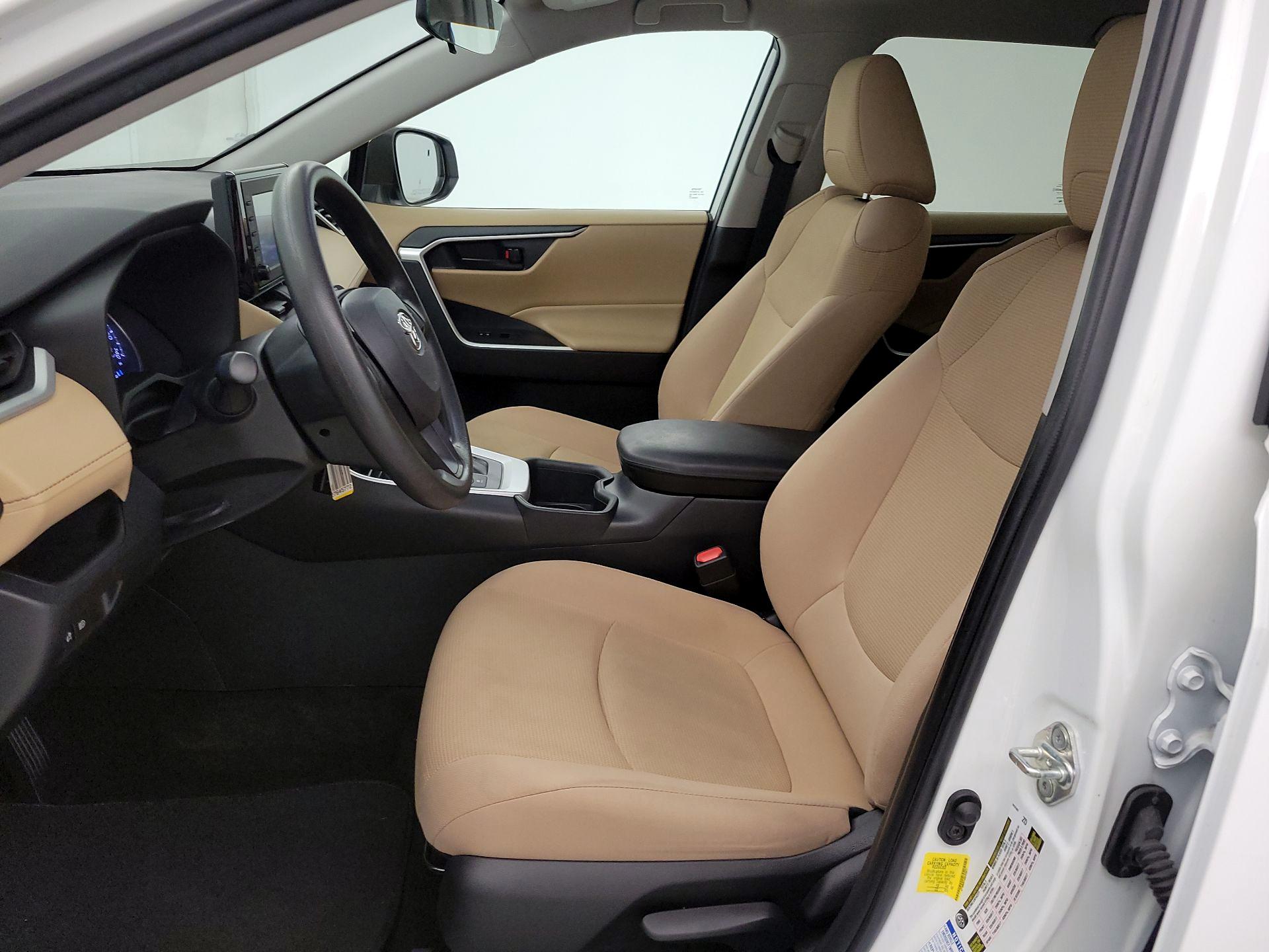 Thumbnail: 2022 Toyota RAV4 - 11