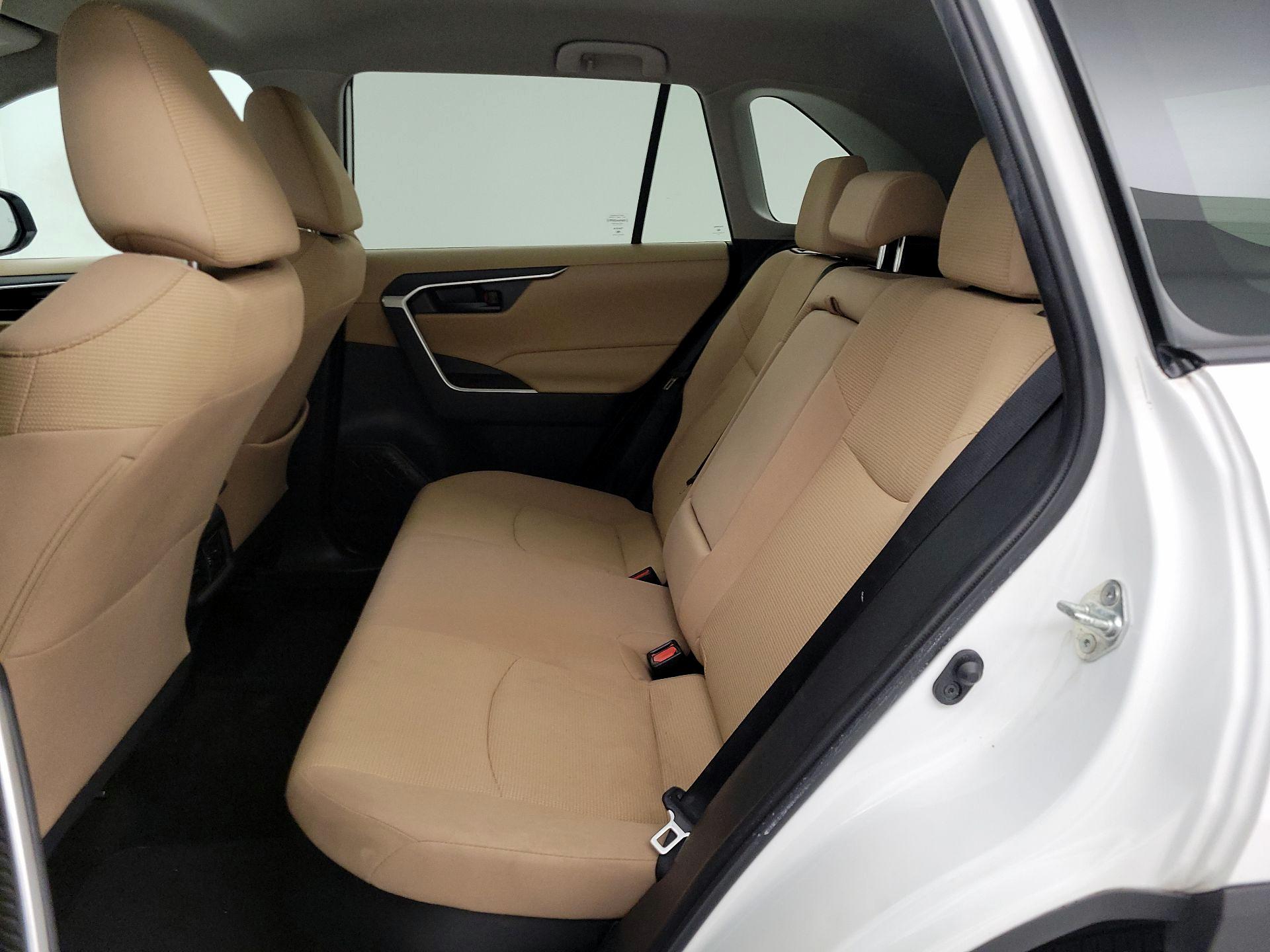 Thumbnail: 2022 Toyota RAV4 - 19