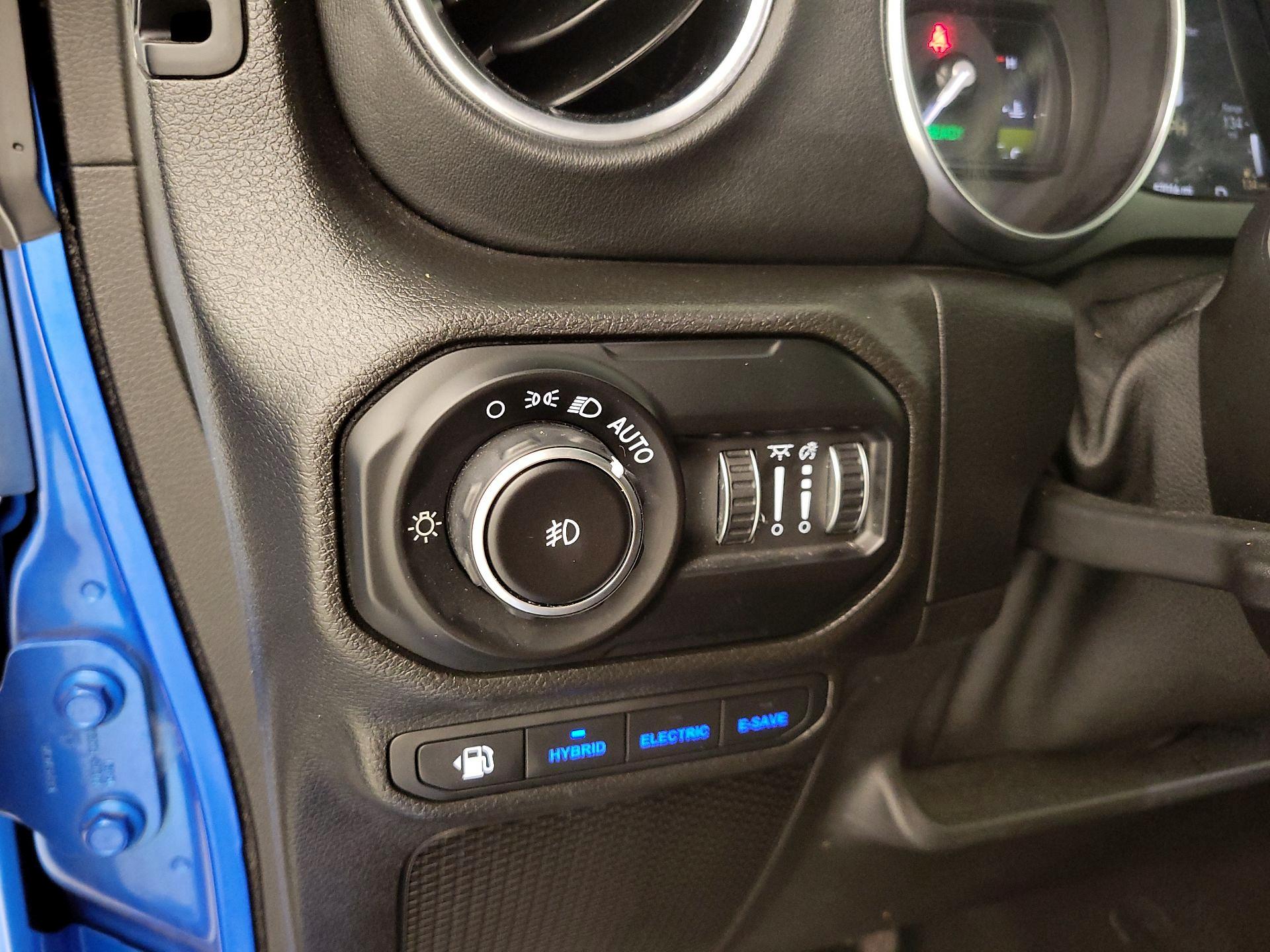 Thumbnail: 2021 Jeep Wrangler - 13