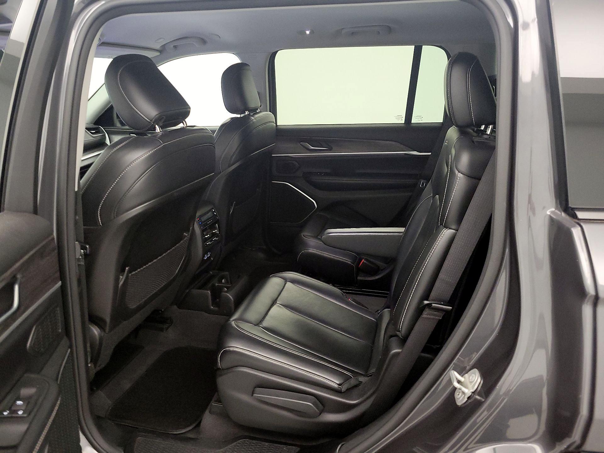 Thumbnail: 2021 Jeep Grand Cherokee L - 20