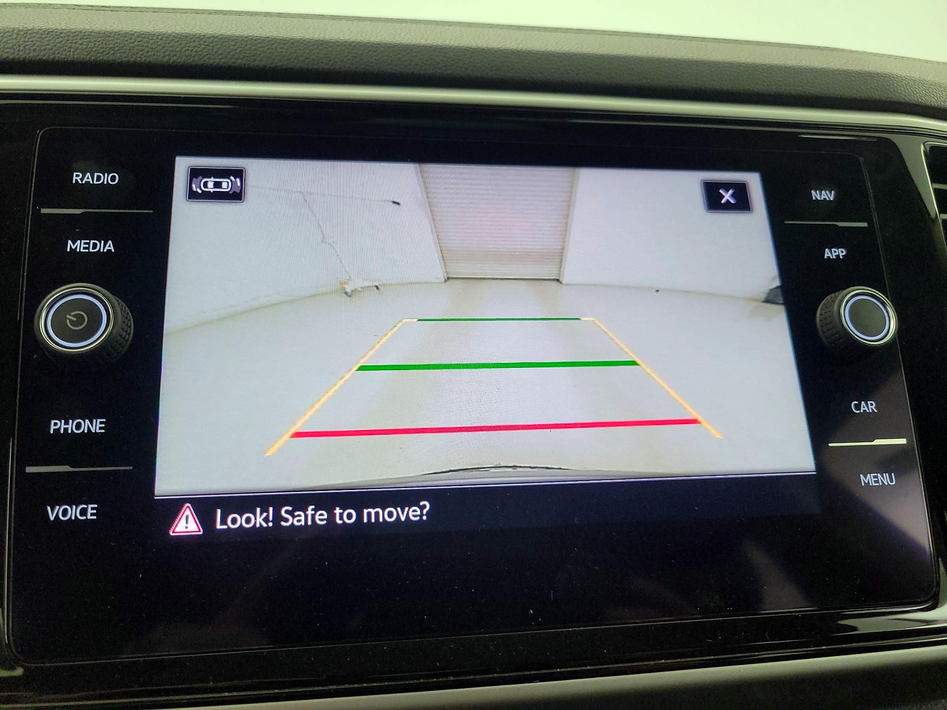 Thumbnail: 2022 Volkswagen Atlas - 14