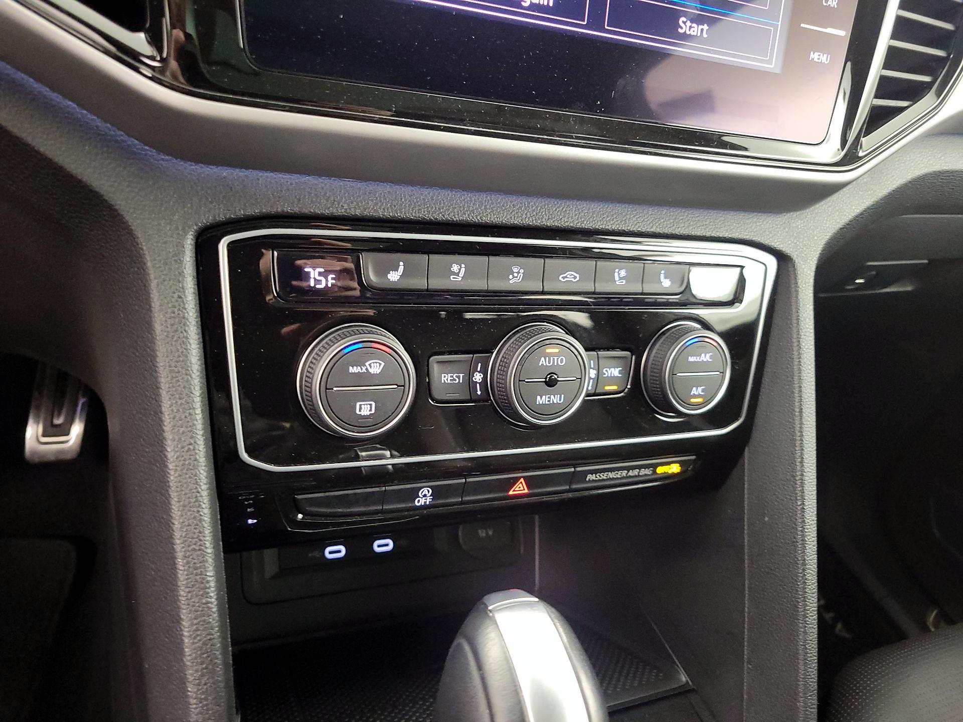 Thumbnail: 2022 Volkswagen Atlas - 16