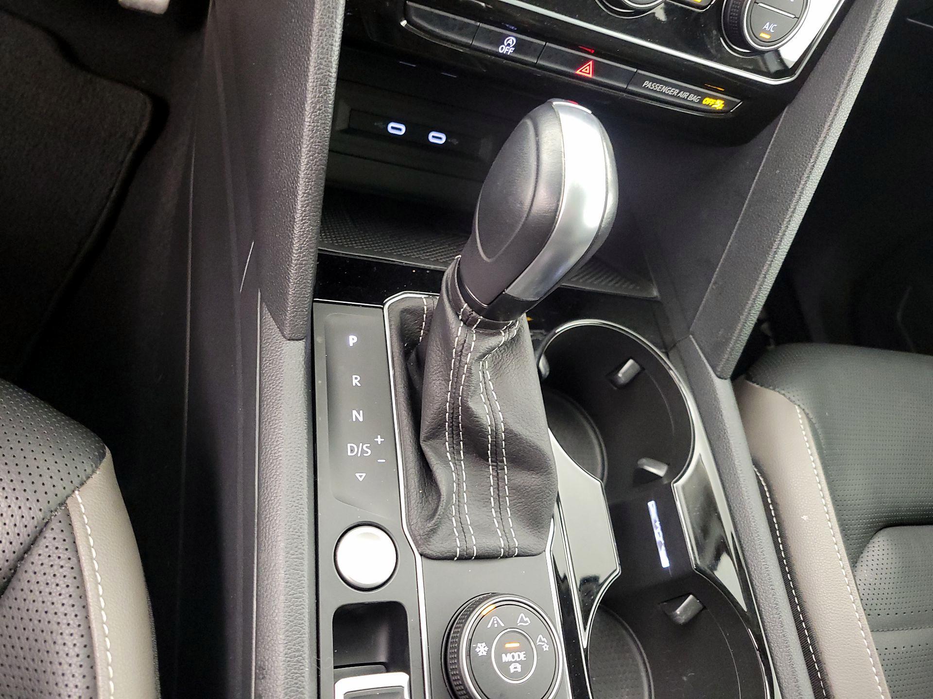 Thumbnail: 2022 Volkswagen Atlas - 17