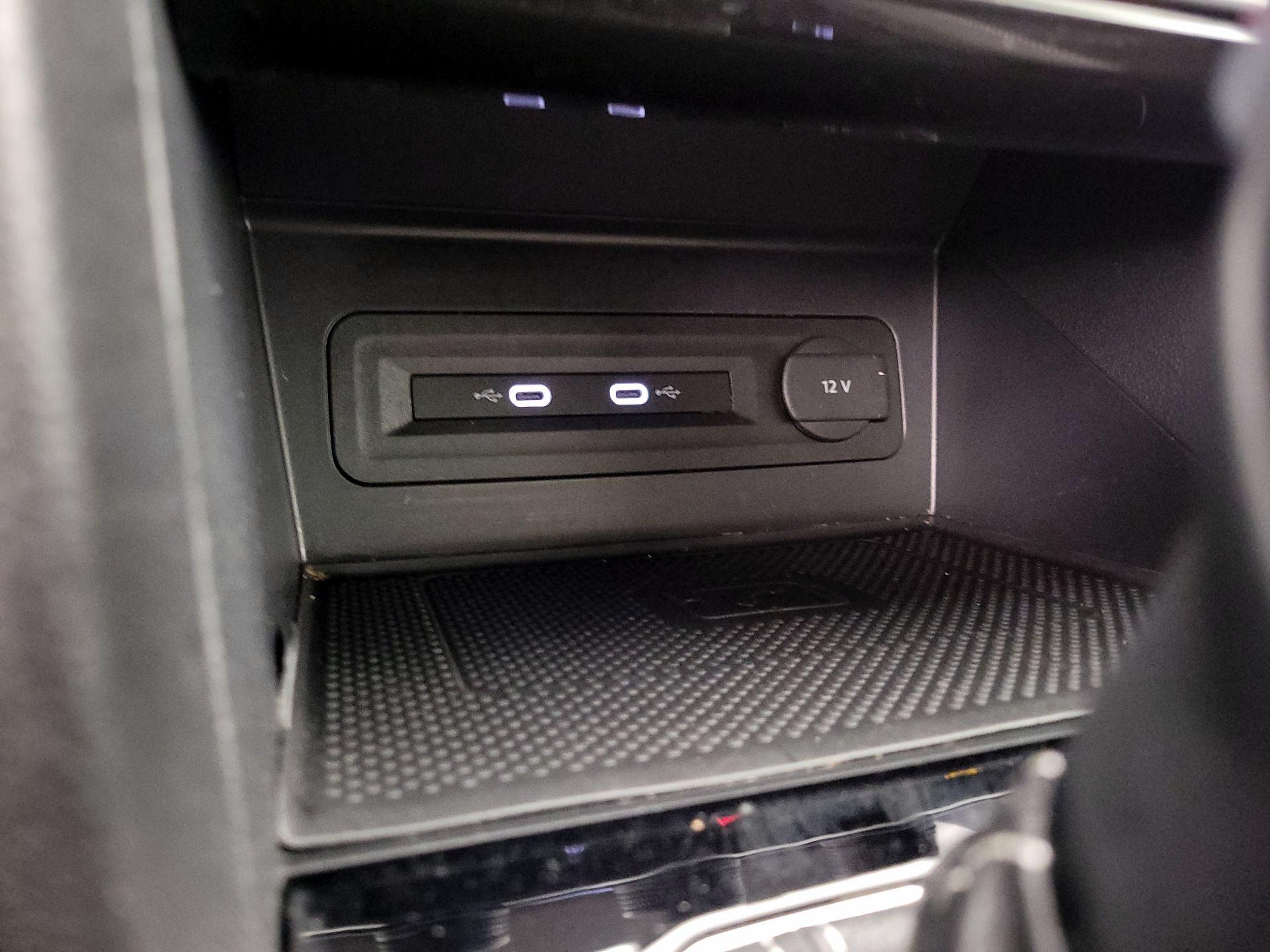 Thumbnail: 2022 Volkswagen Atlas - 18