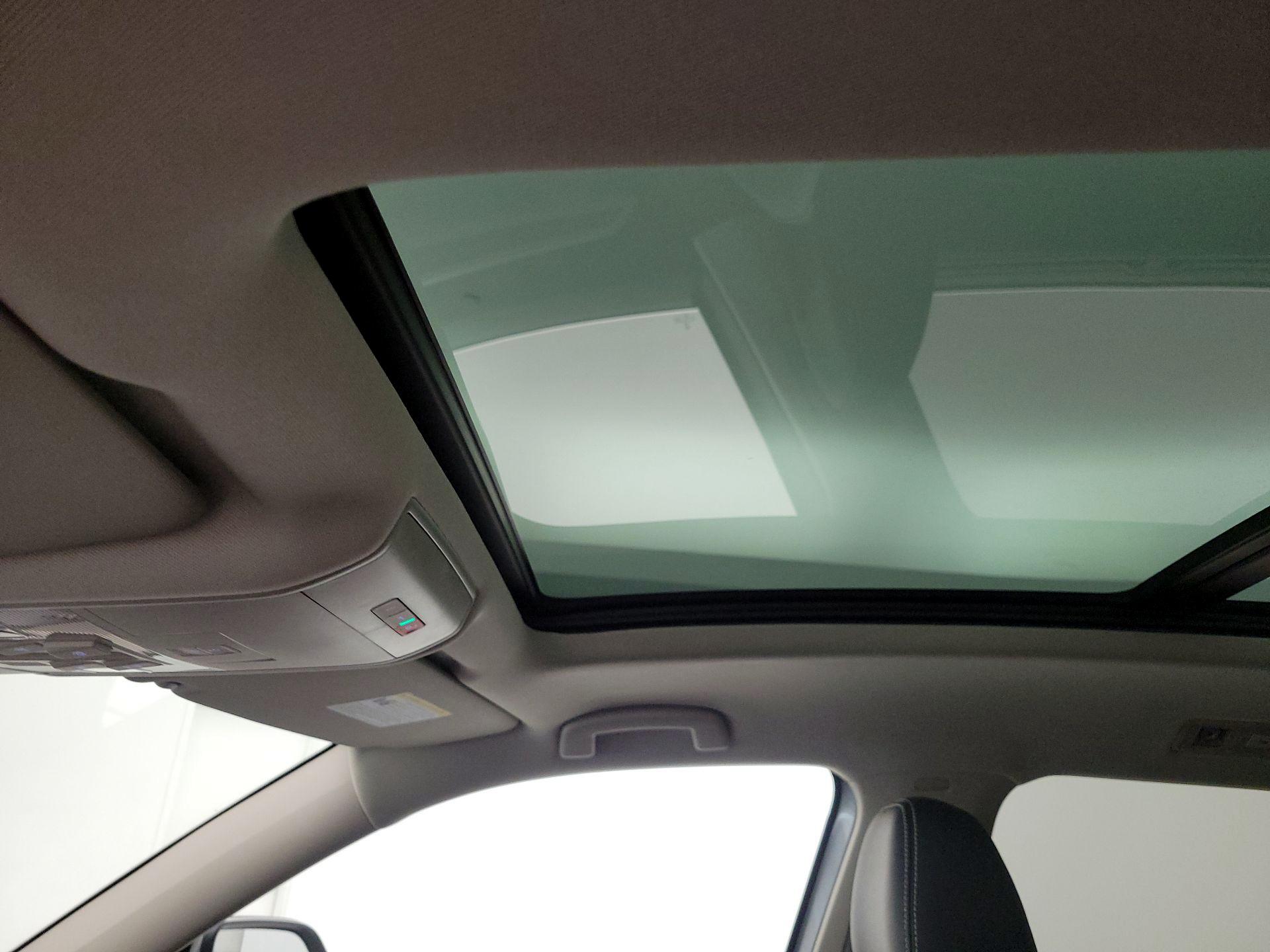 Thumbnail: 2022 Volkswagen Atlas - 19