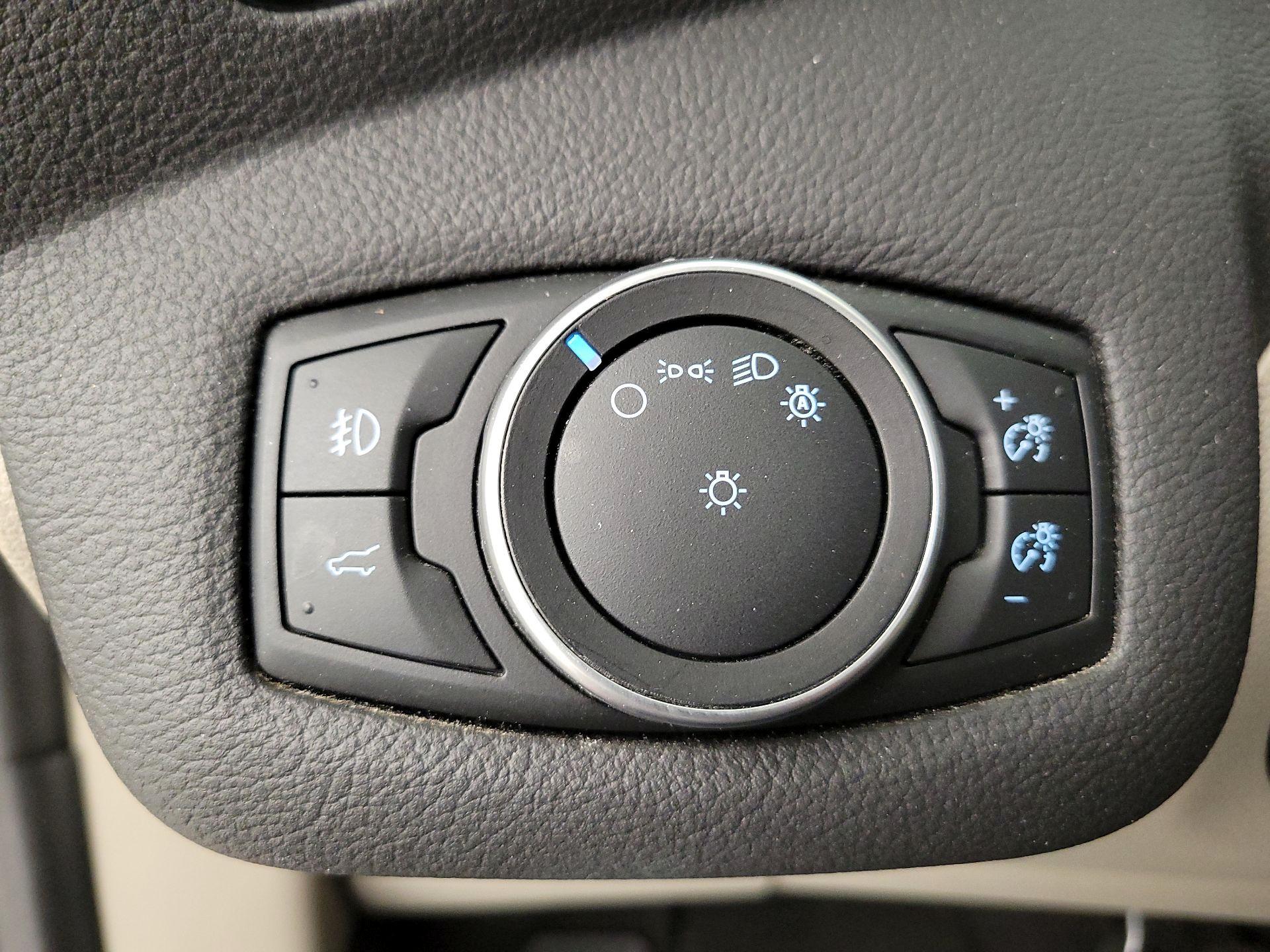 Thumbnail: 2017 Ford Escape - 13