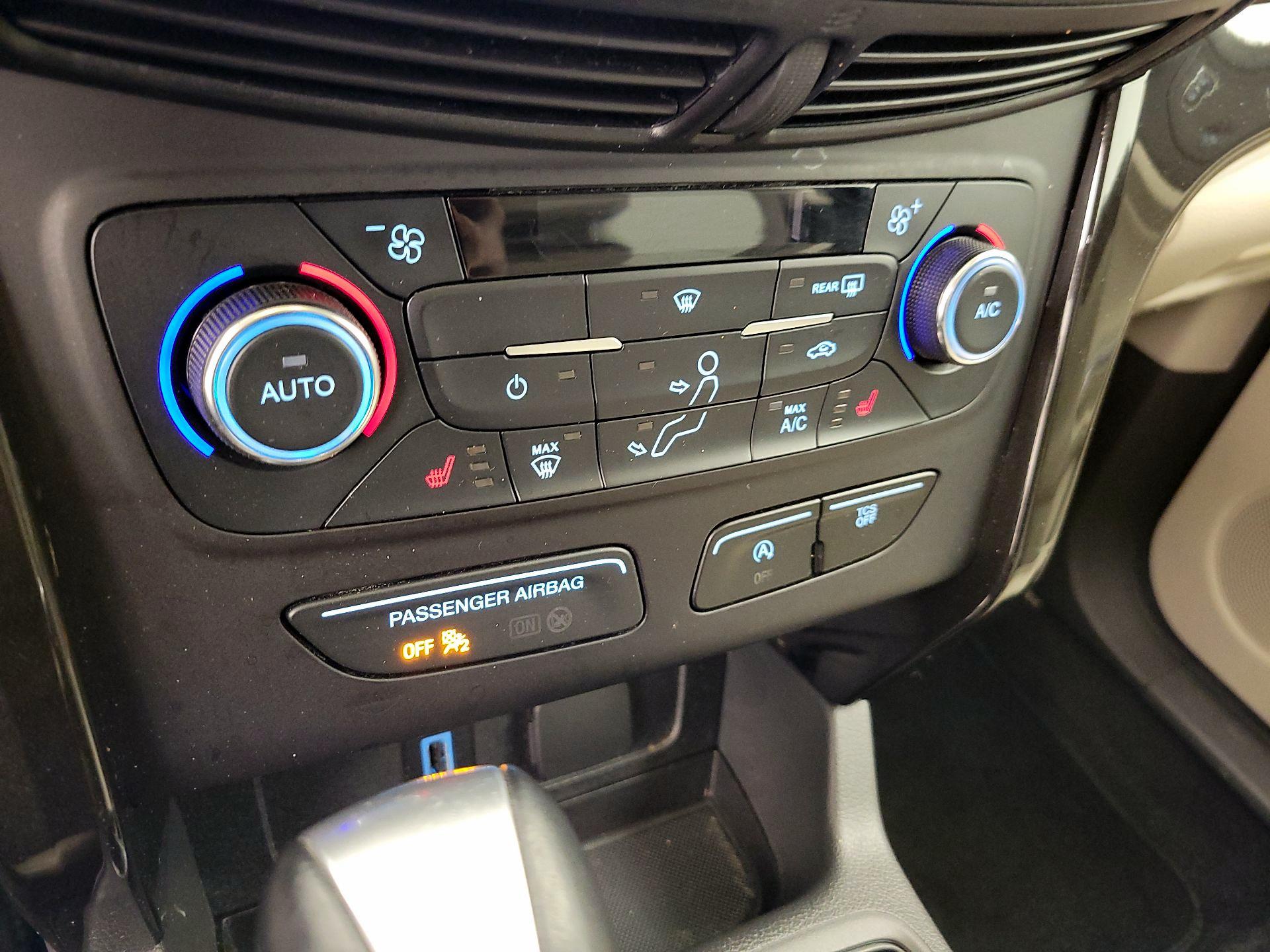 Thumbnail: 2017 Ford Escape - 16