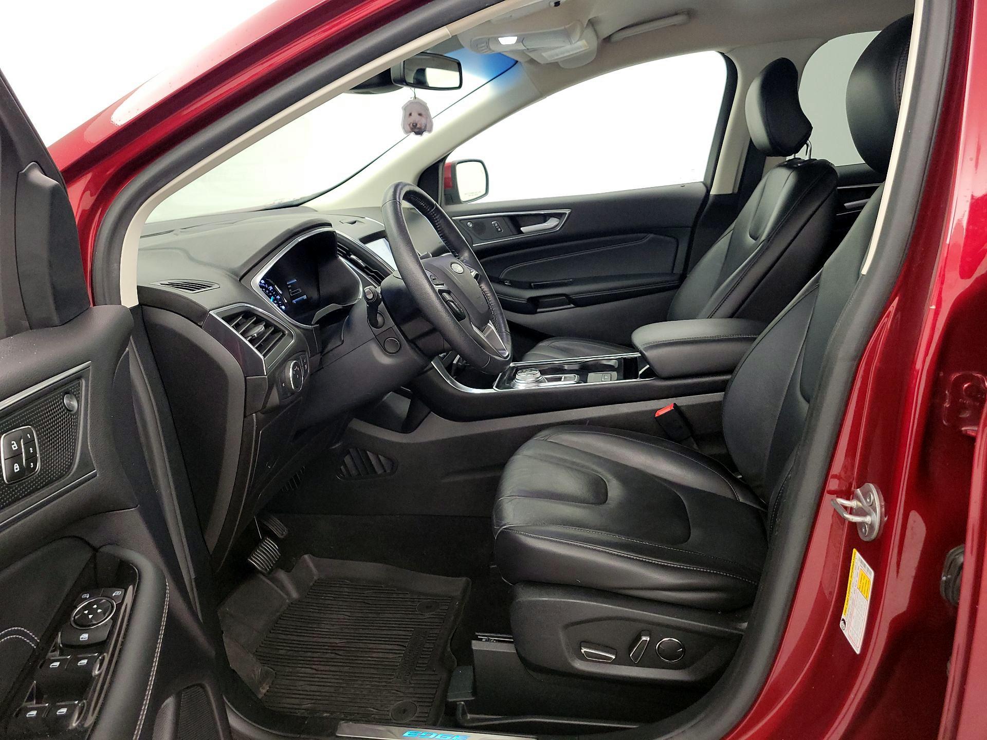 Thumbnail: 2019 Ford Edge - 11