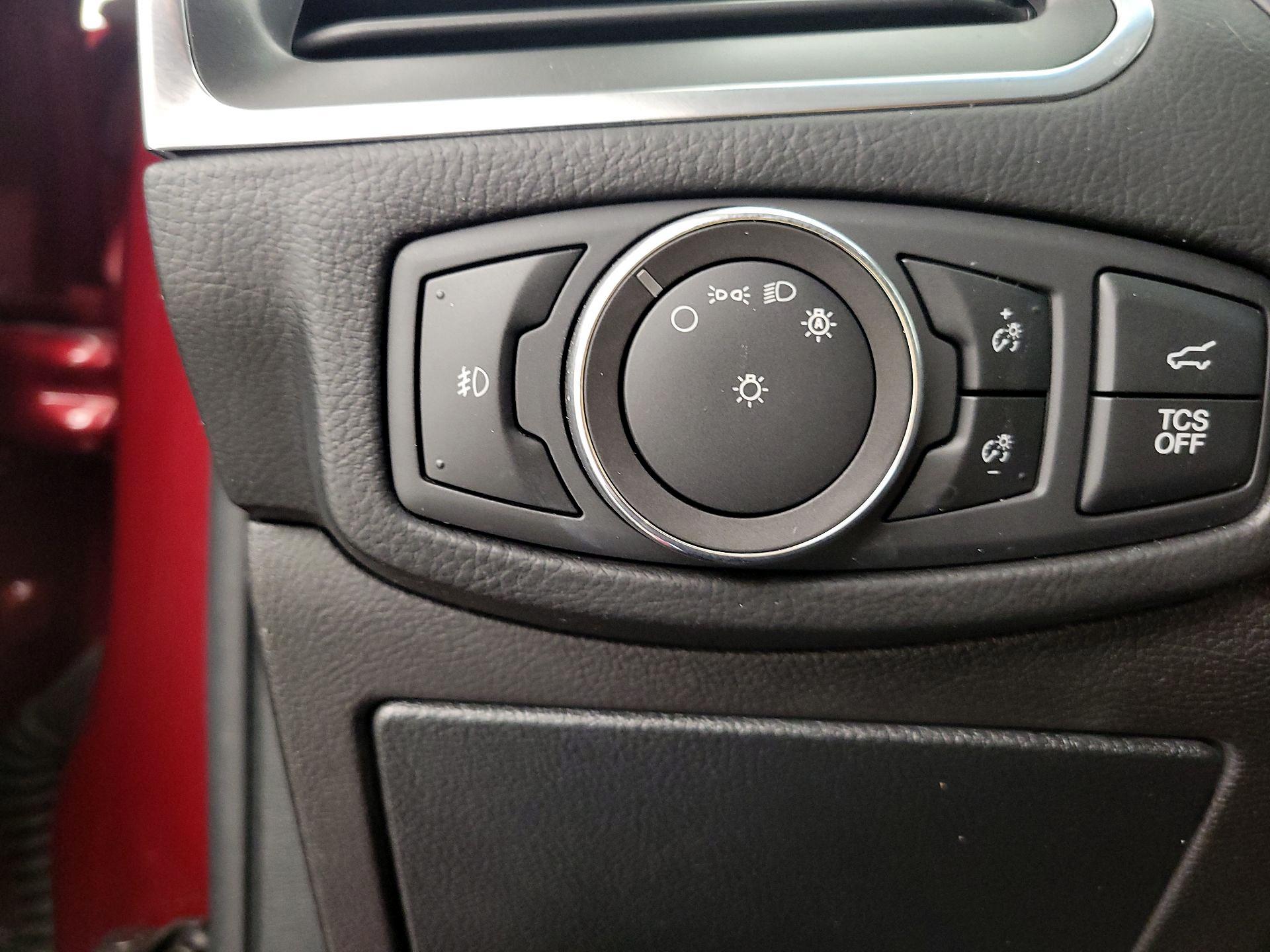 Thumbnail: 2019 Ford Edge - 13