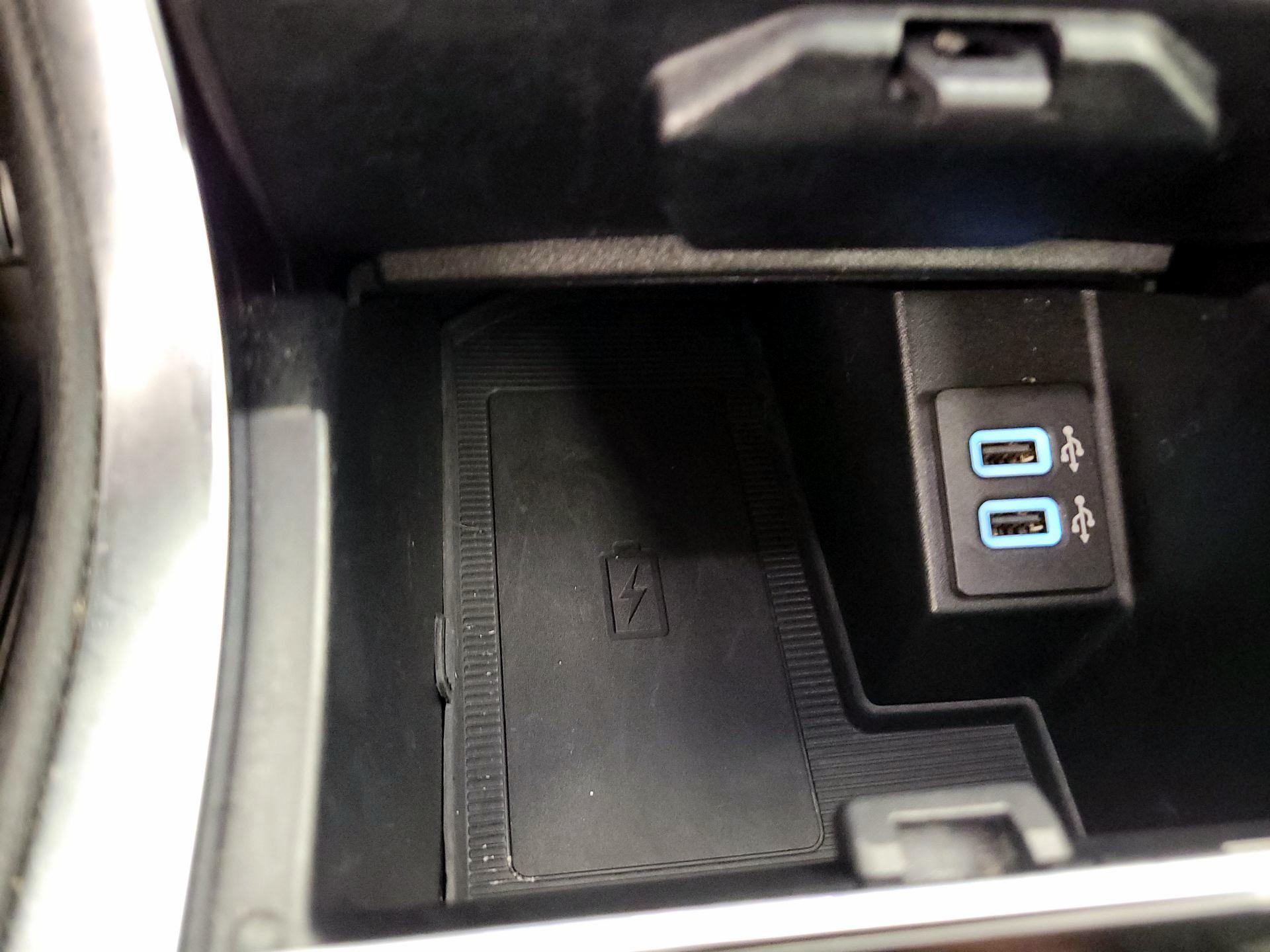 Thumbnail: 2019 Ford Edge - 18