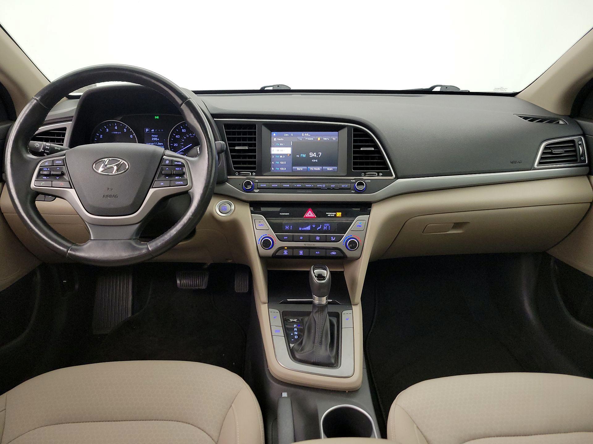 Thumbnail: 2017 Hyundai Elantra - 9