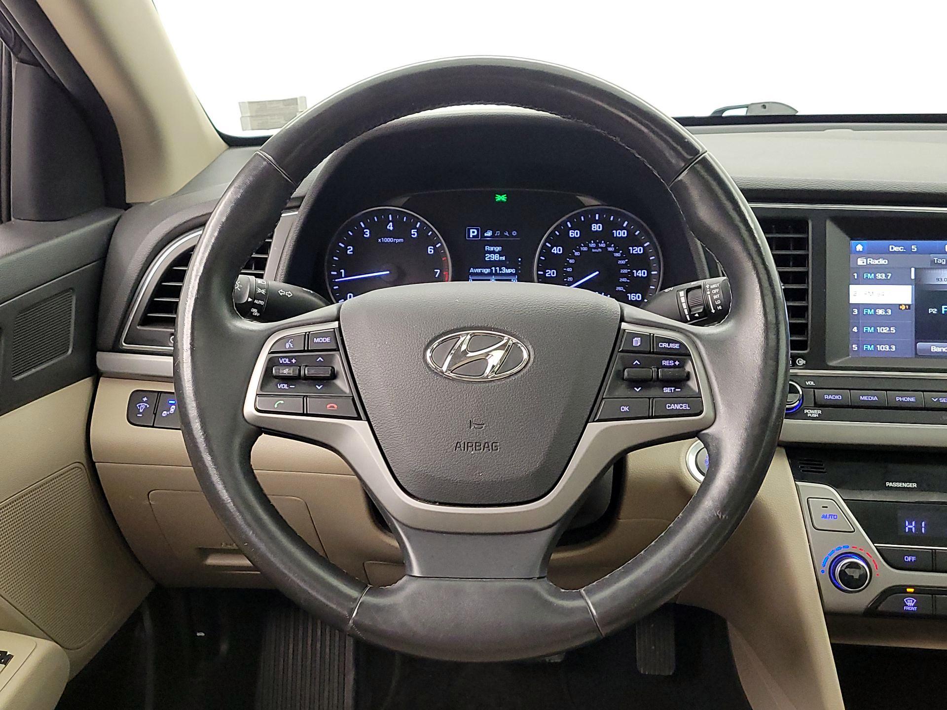 Thumbnail: 2017 Hyundai Elantra - 10