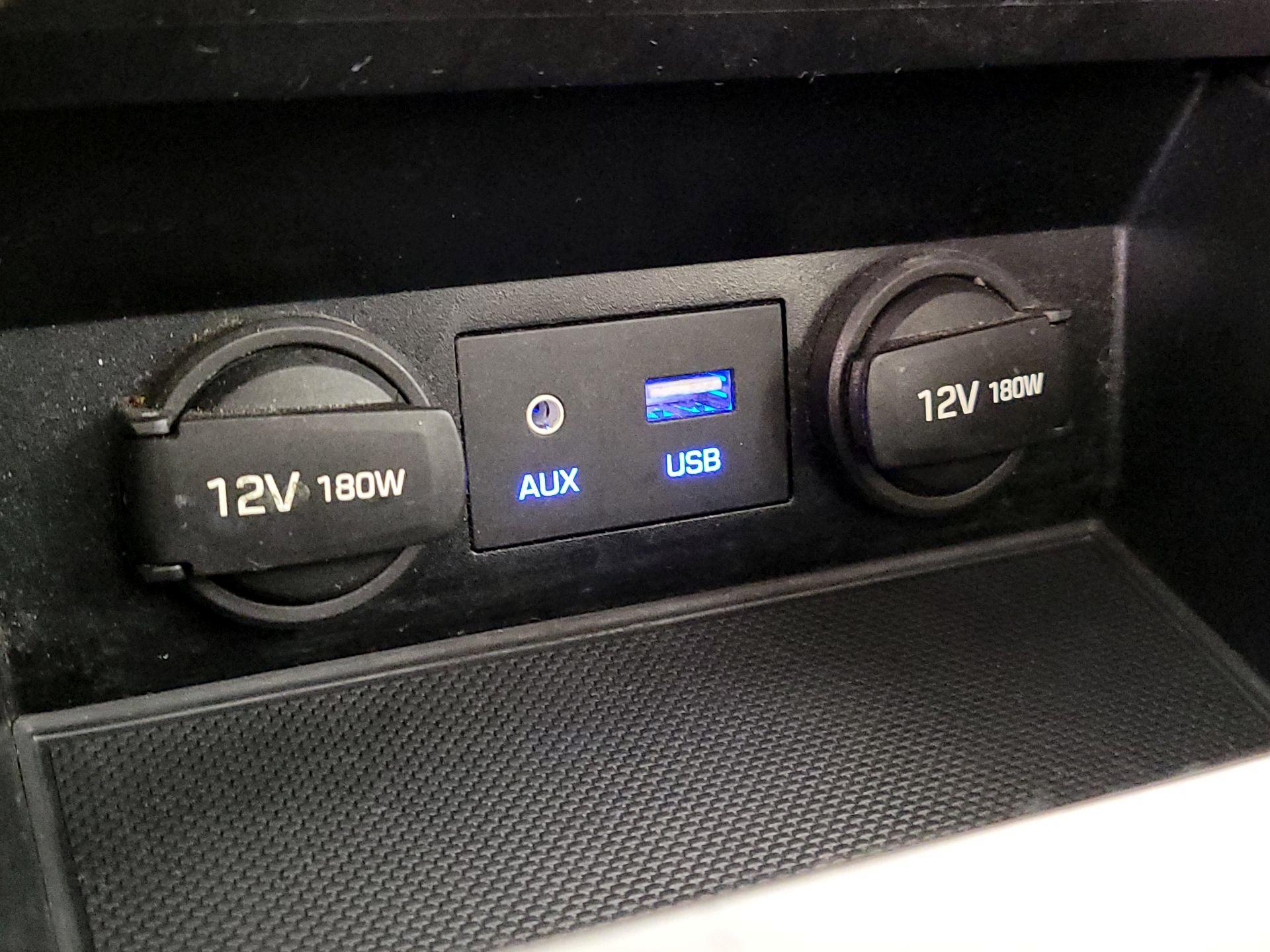 Thumbnail: 2017 Hyundai Elantra - 18