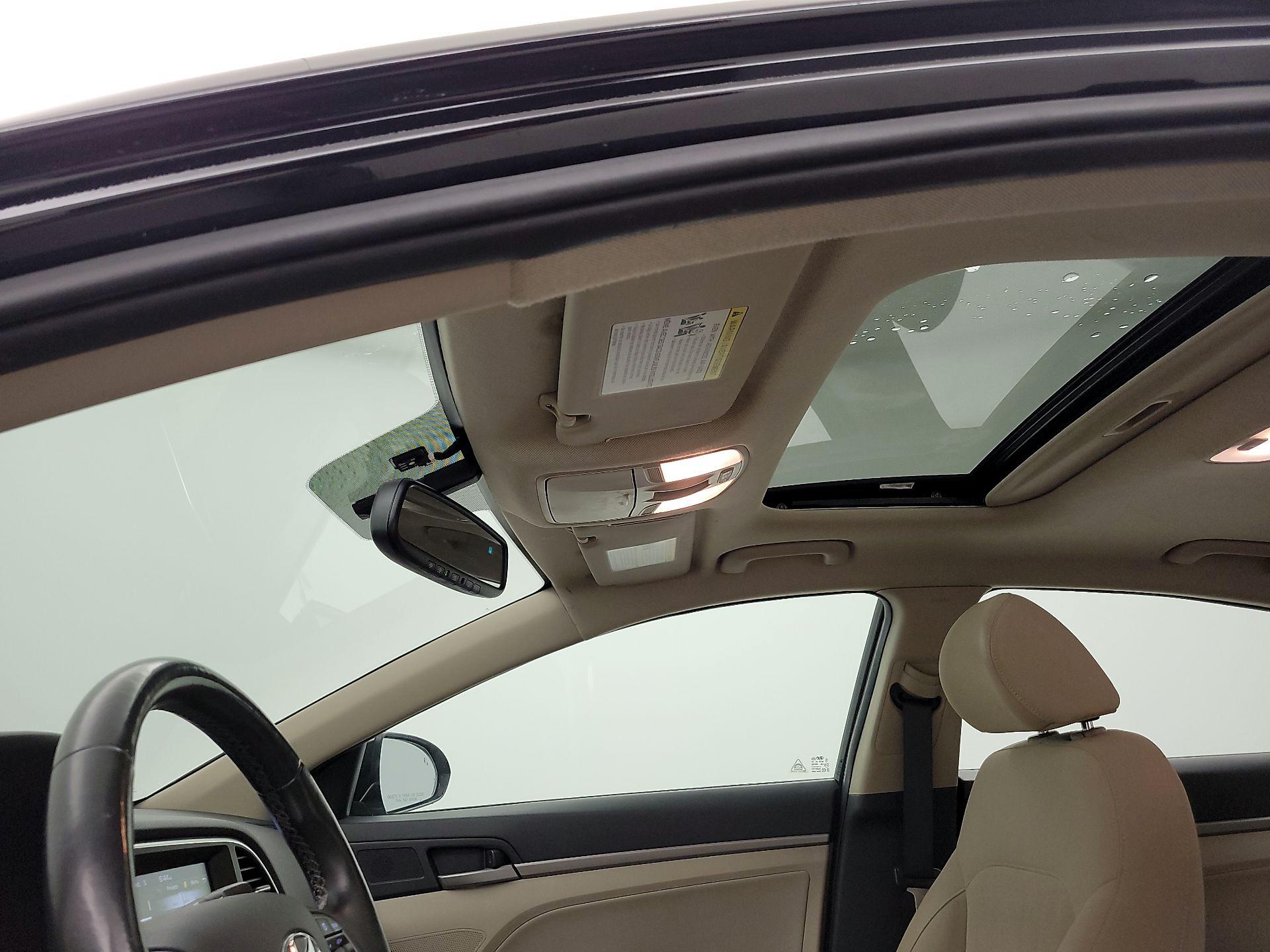 Thumbnail: 2017 Hyundai Elantra - 19