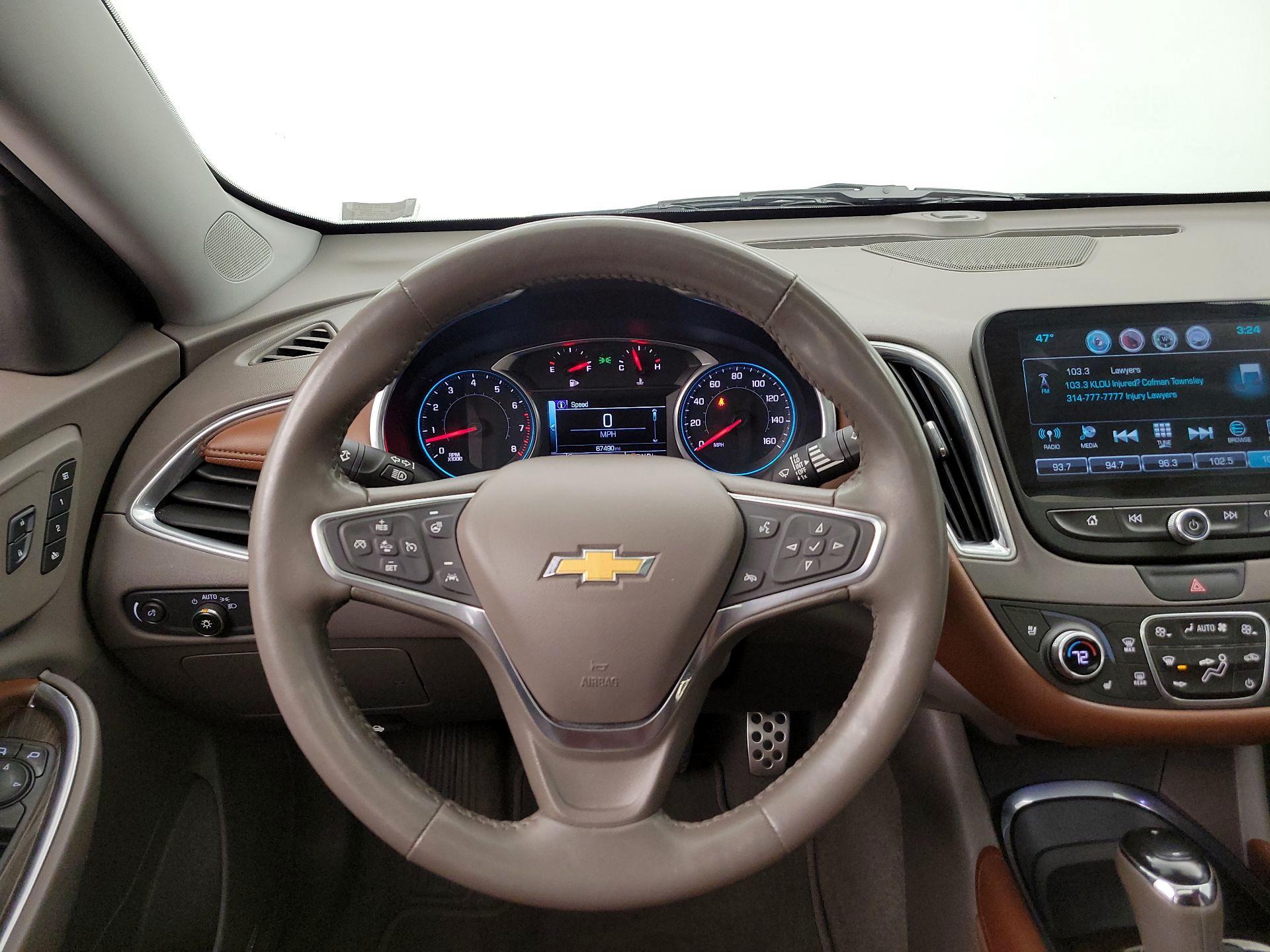 Thumbnail: 2016 Chevrolet Malibu - 10