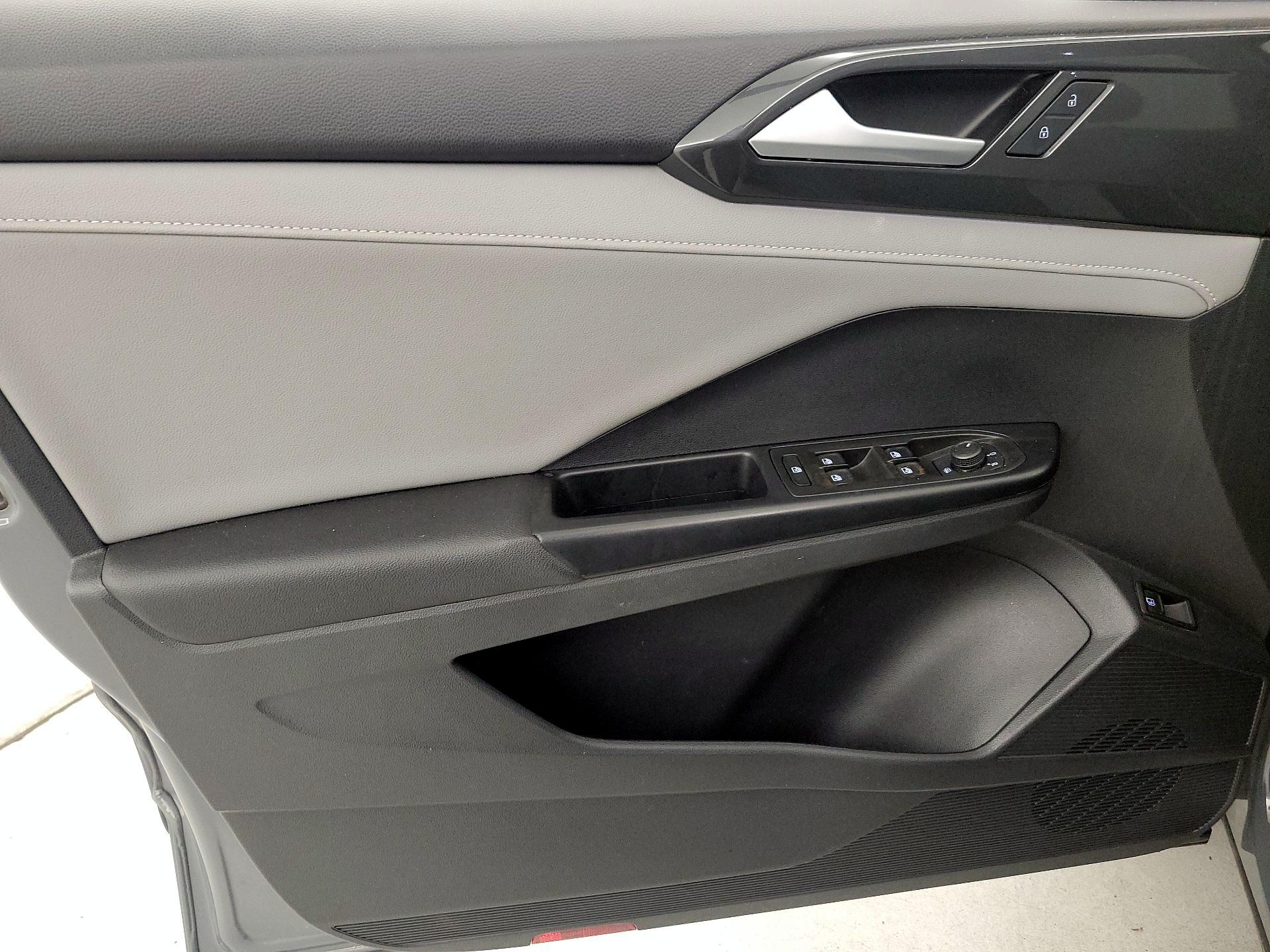 Thumbnail: 2023 Volkswagen Taos - 12