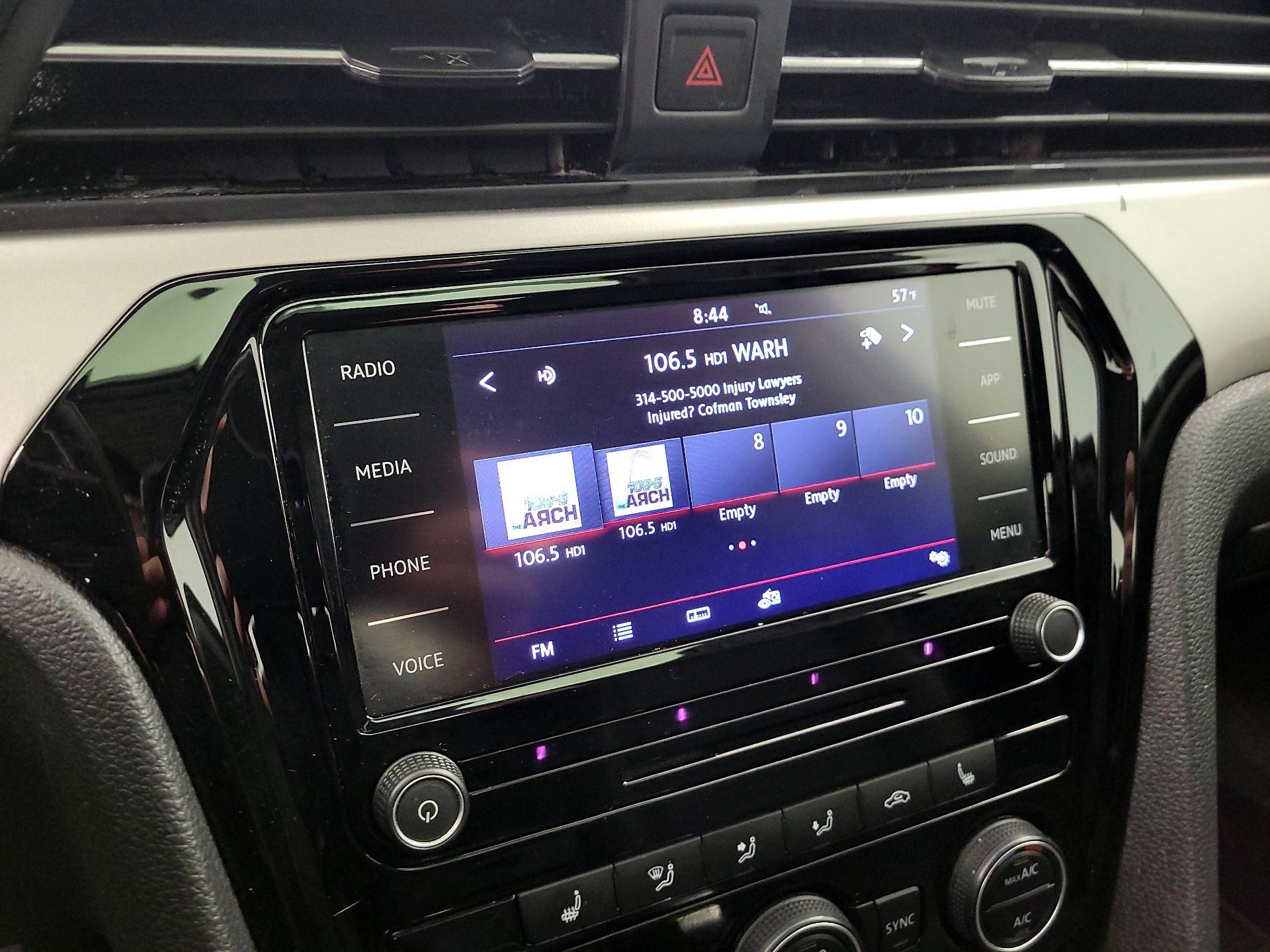 Thumbnail: 2021 Volkswagen Passat - 15