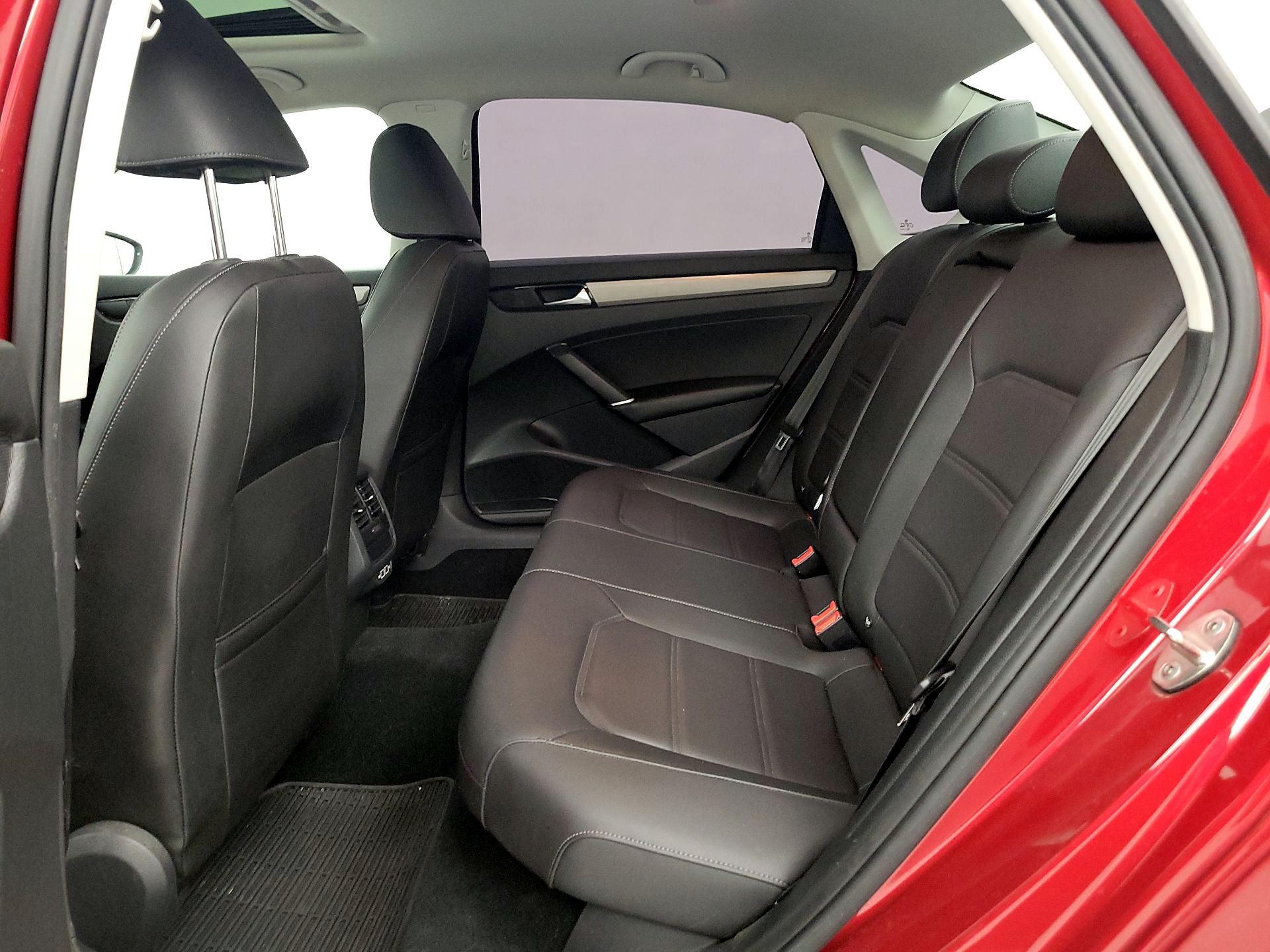 Thumbnail: 2021 Volkswagen Passat - 20