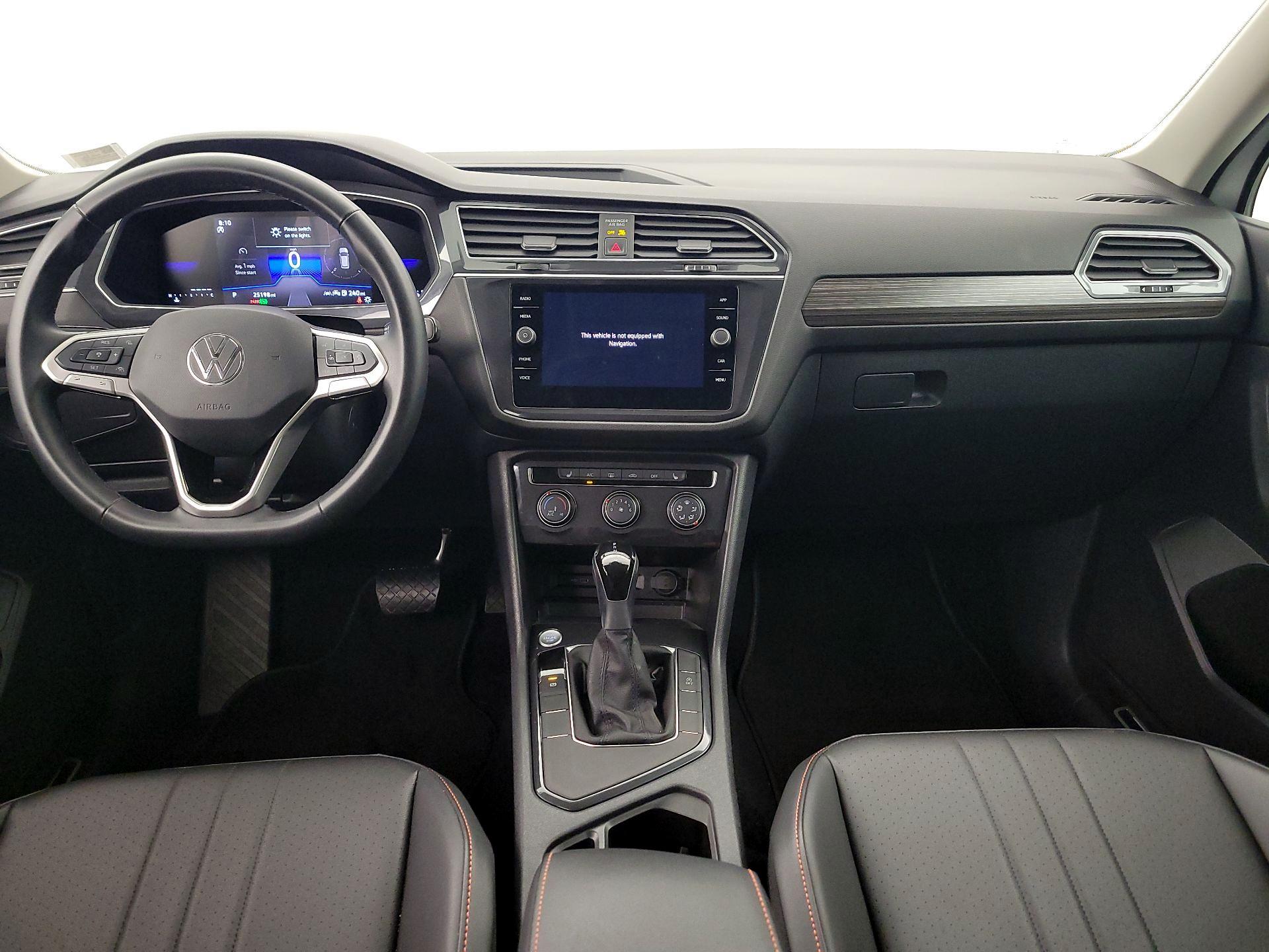 Thumbnail: 2024 Volkswagen Tiguan - 9