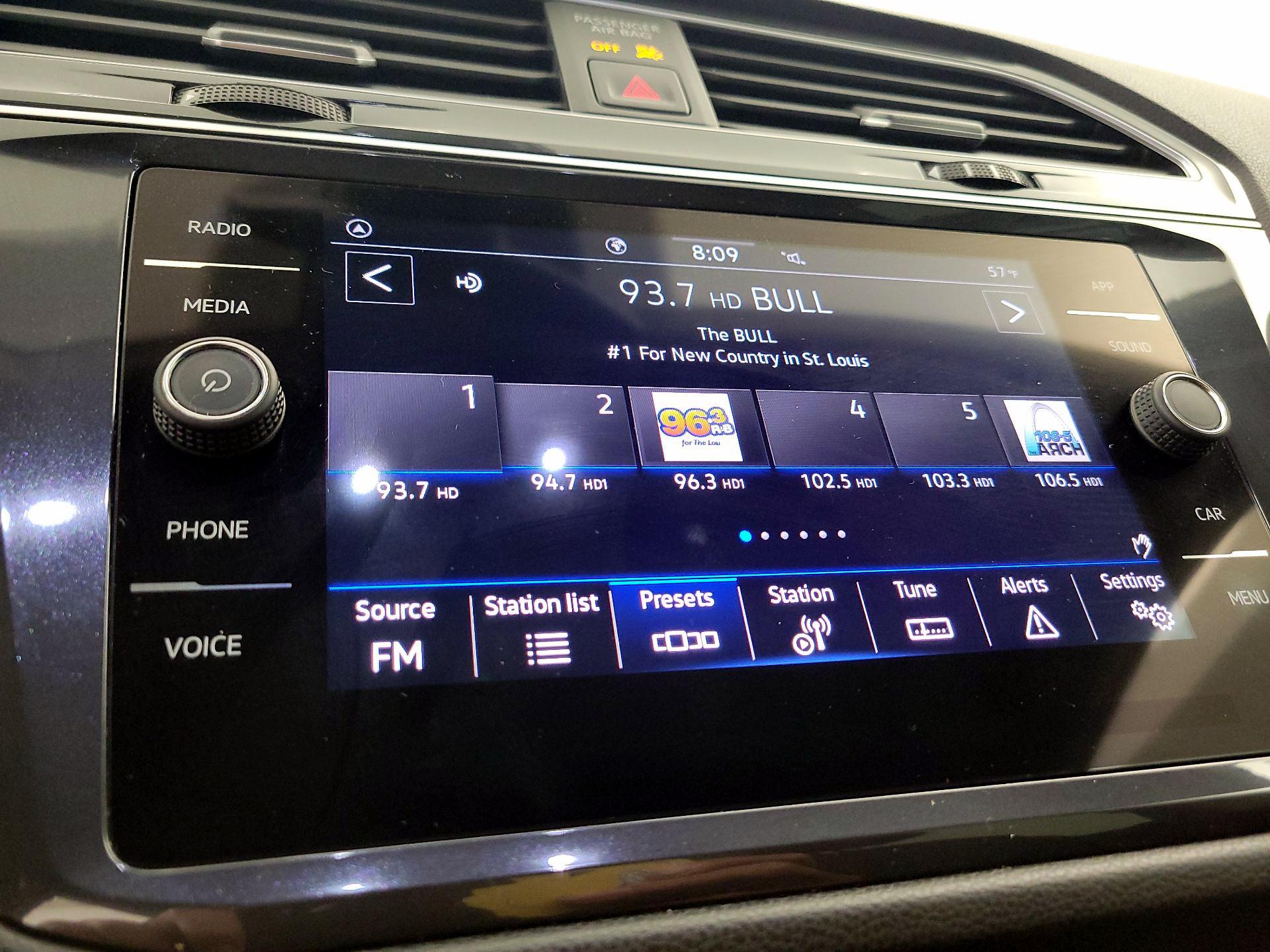 Thumbnail: 2024 Volkswagen Tiguan - 15